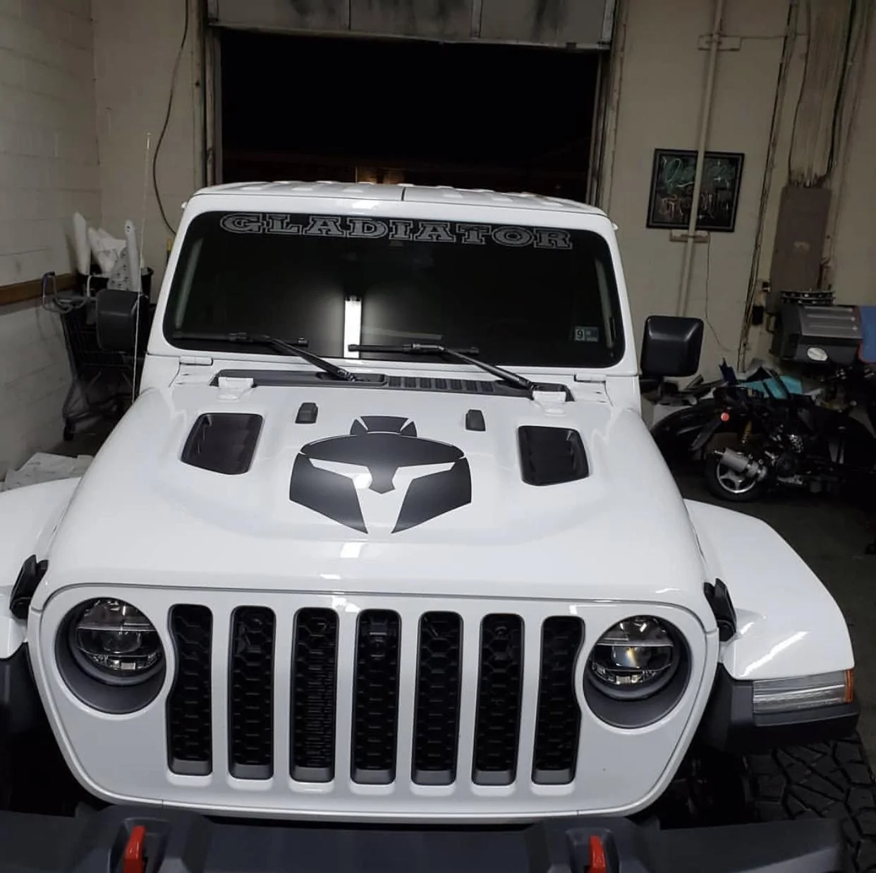 Jeep Gladiator BRIGHT WHITE Gladiator JT Club 1A2557B8-6CE7-4757-B555-87DF1AC27C2B