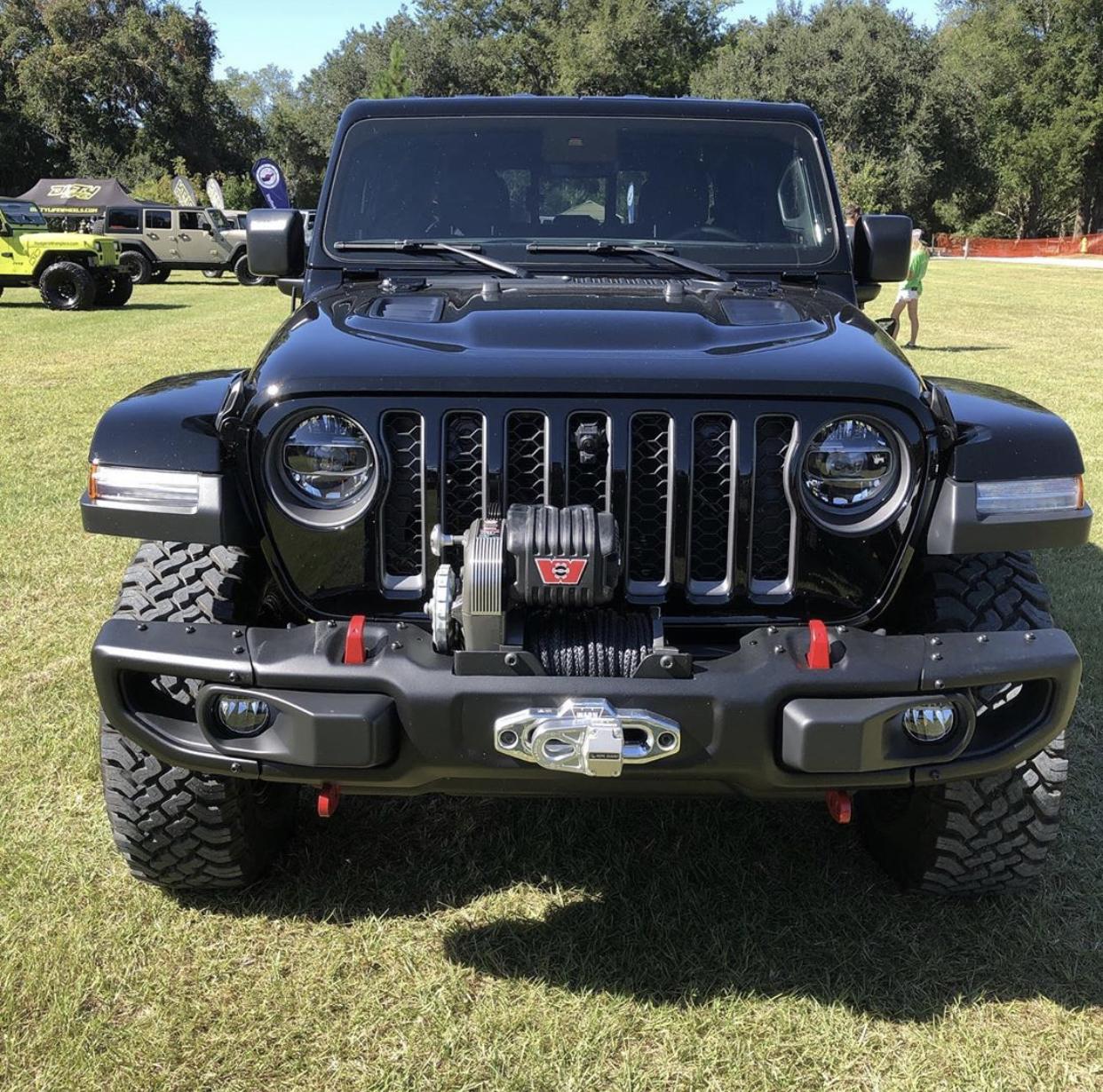 Jeep Gladiator BLACK Gladiator JT Club 965CB311-75E3-4CF7-9A6F-FE7F79B57C93