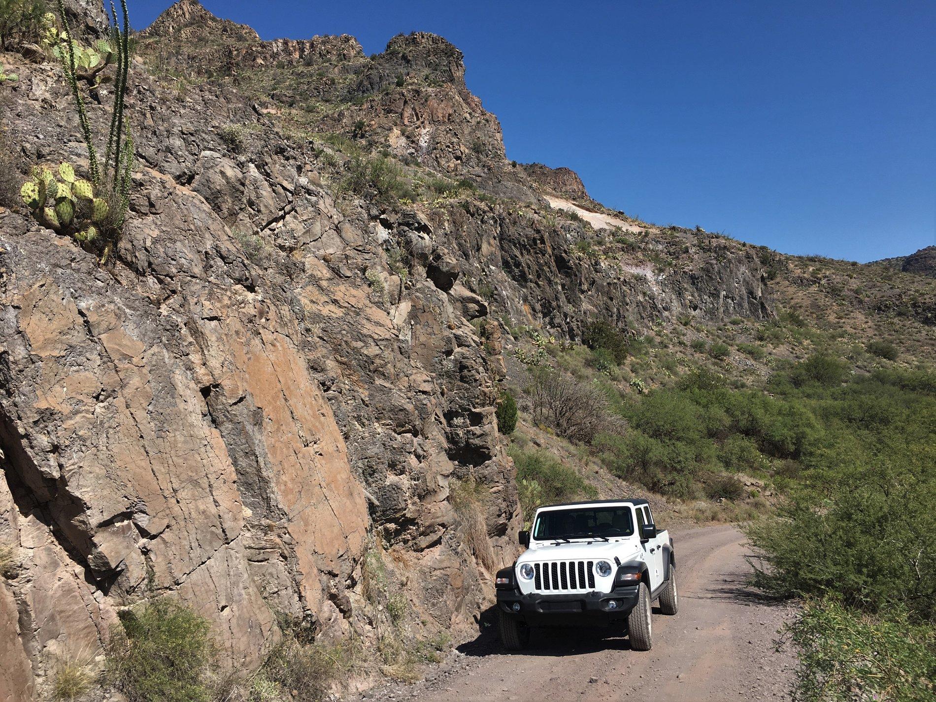 Jeep Gladiator What did you do WITH your Gladiator today? gladiator2.JPG