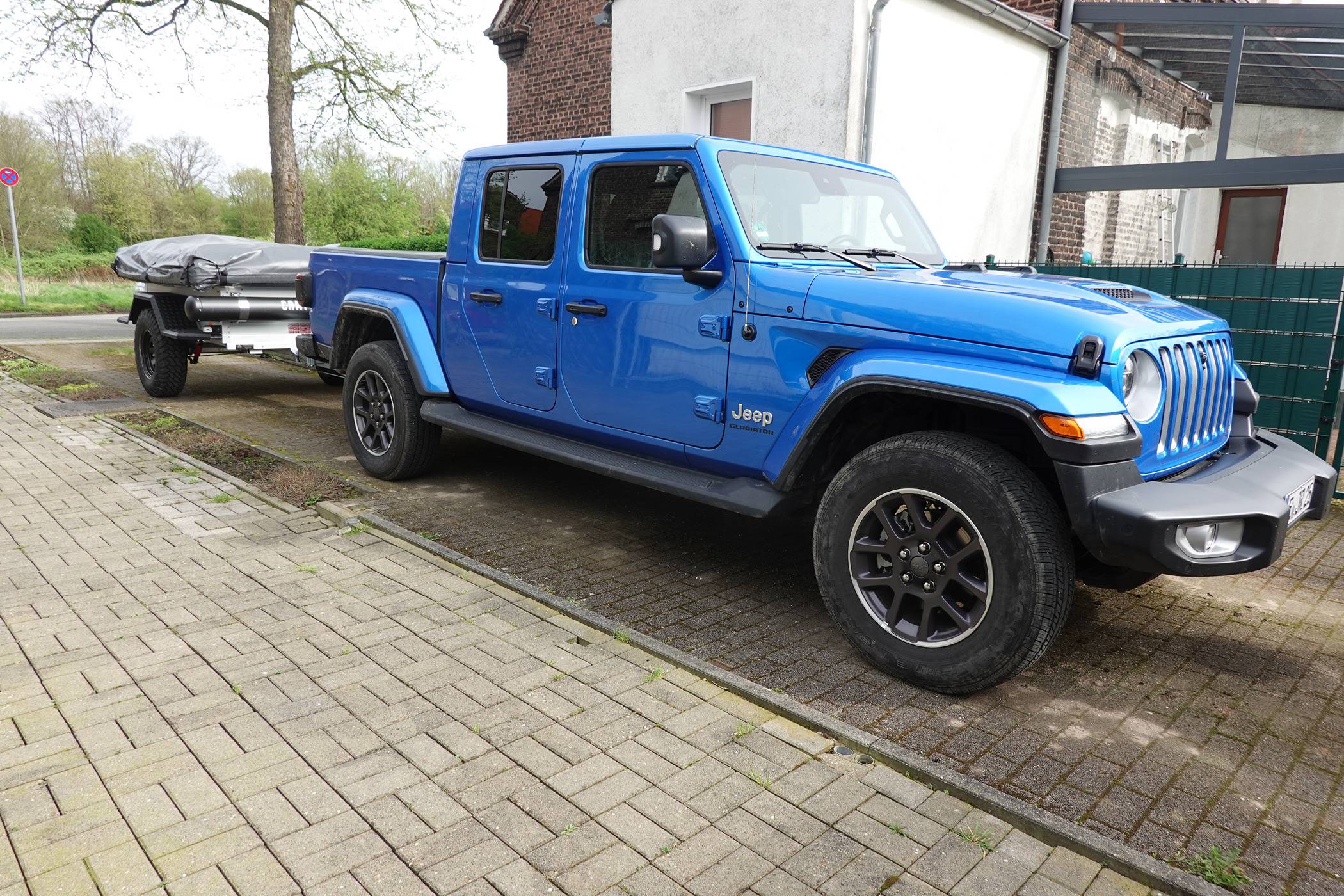Jeep Gladiator Show us what camper / trailer / RV you're towing with your JT DSC01502.JPG