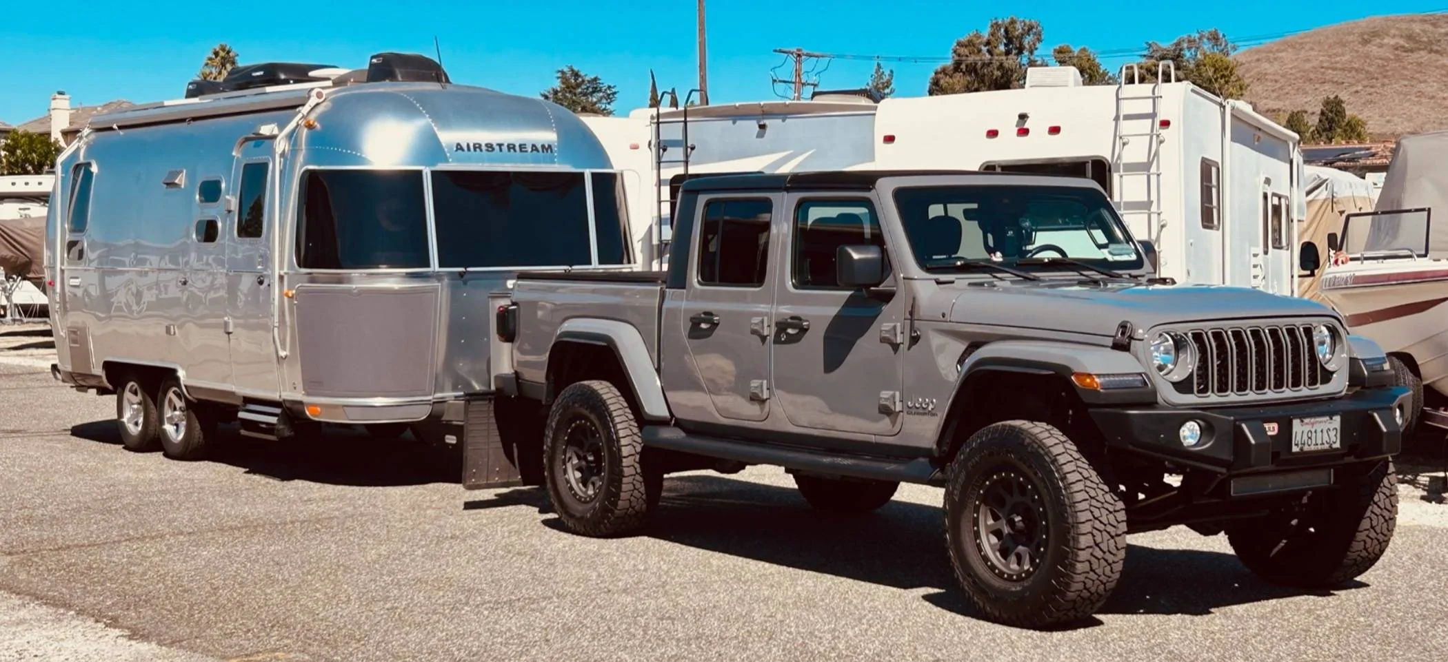 Jeep Gladiator Show us what camper / trailer / RV you're towing with your JT IMG_9751