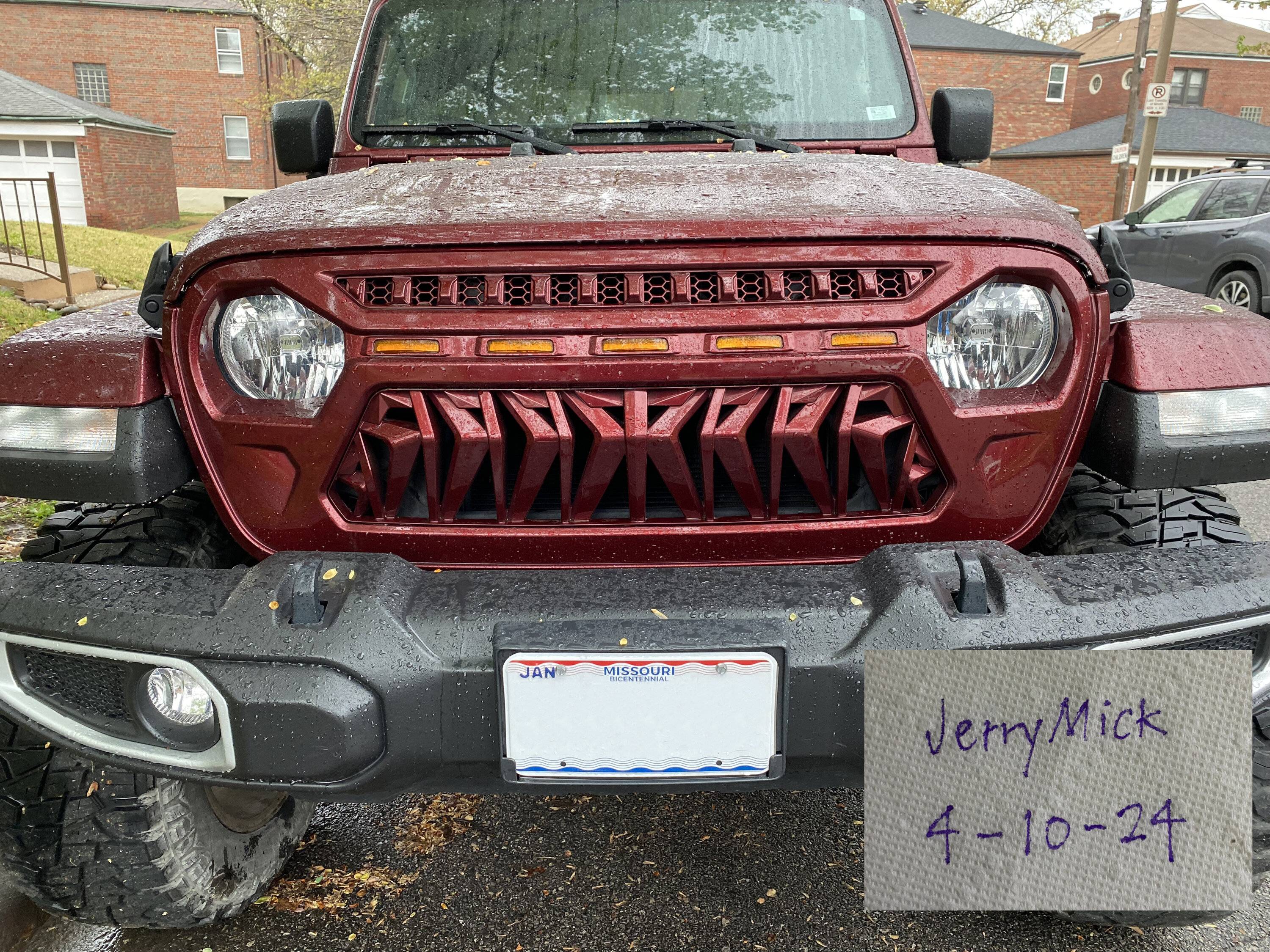 Jeep Gladiator Swap Angry Grill for Stock Snaz Grill IMG_3686