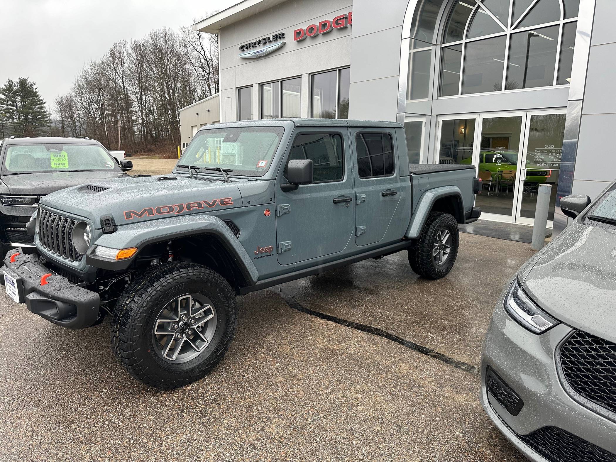 Jeep Gladiator 2024 Six Speed Manual Waiting Room IMG_1025