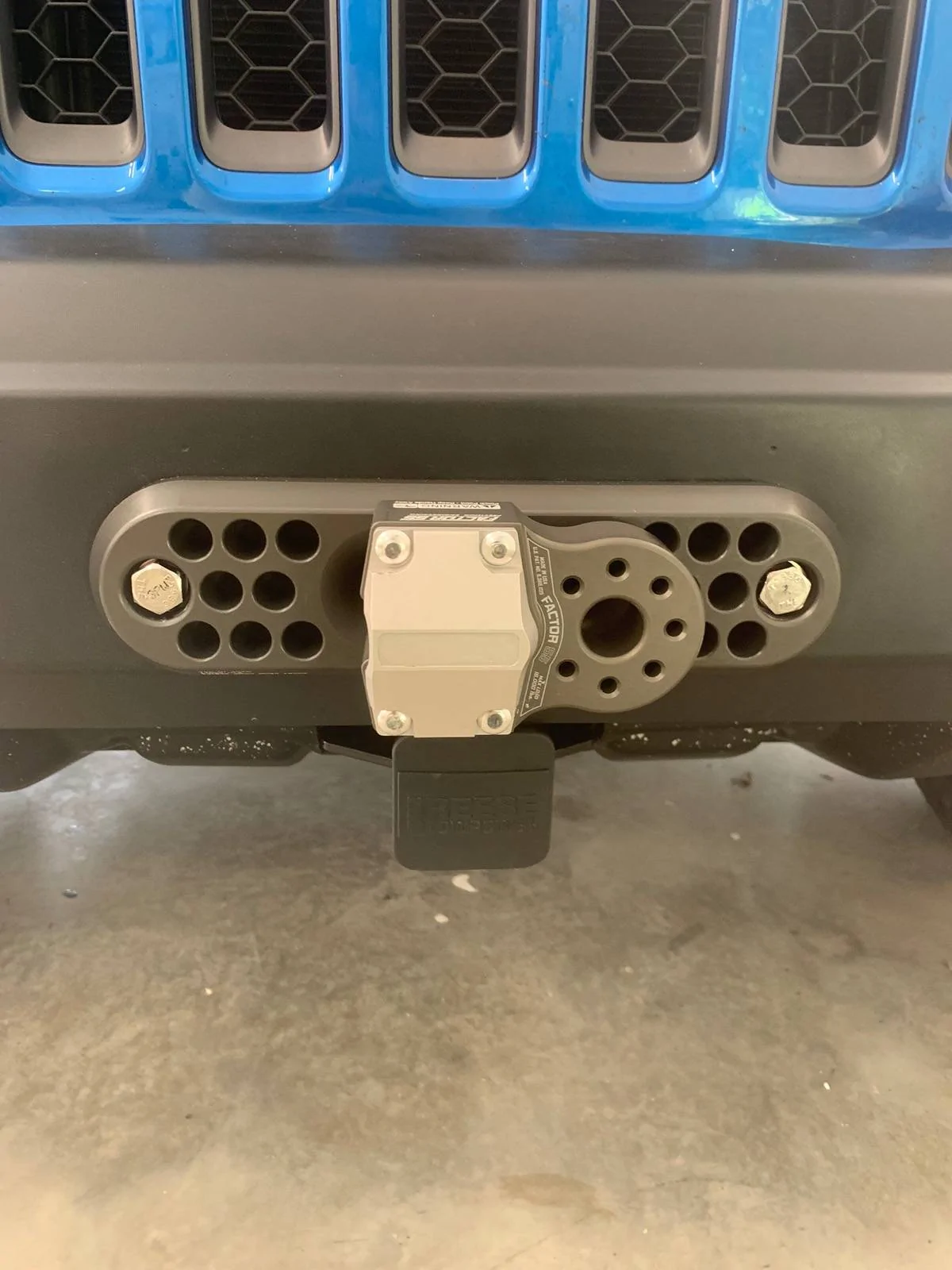 Jeep Gladiator Anyone With a Good Front 2¨ Receiver Set Up? IMG_1815