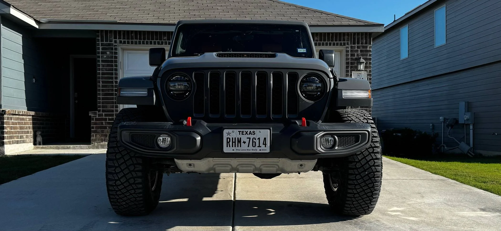 Jeep Gladiator Goodyear territory MT and Ion alloy 171 IMG_4658