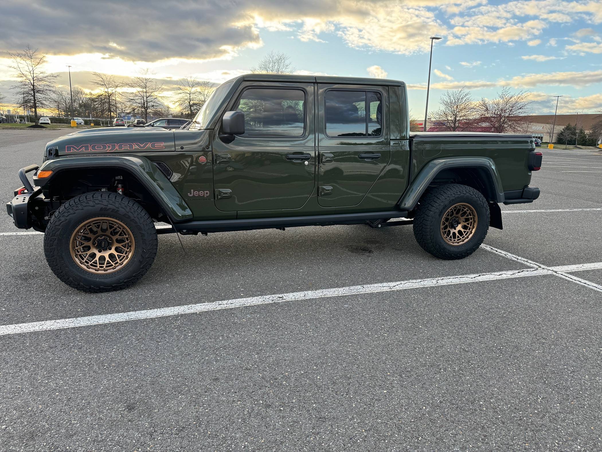 Jeep Gladiator Where are all the 24's??   Check-in! IMG_0989