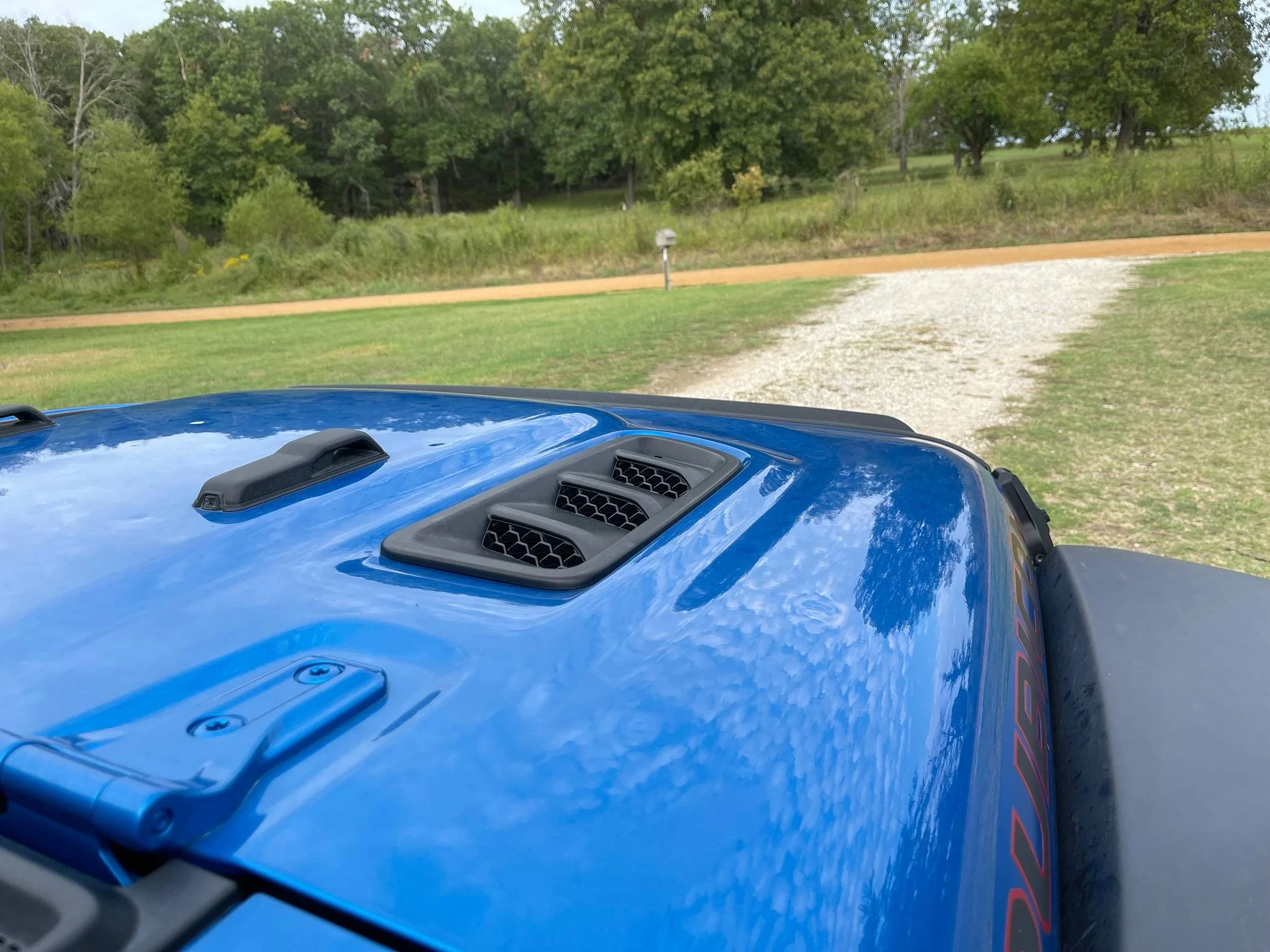 Jeep Gladiator Hail bashed my hood - 392 replacement? Hail