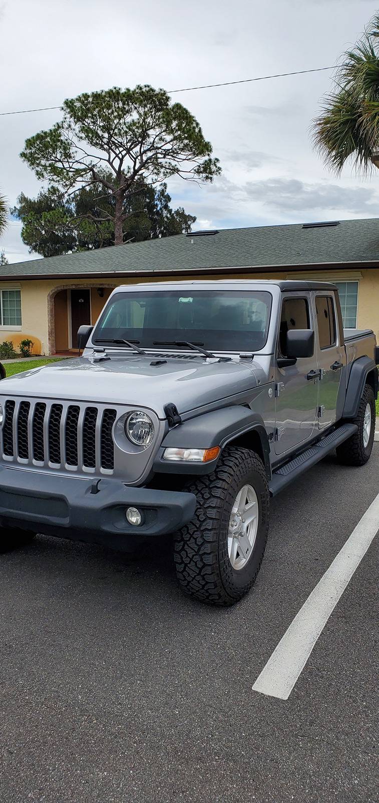 Jeep Gladiator Tinted the windshield 20210625_153504