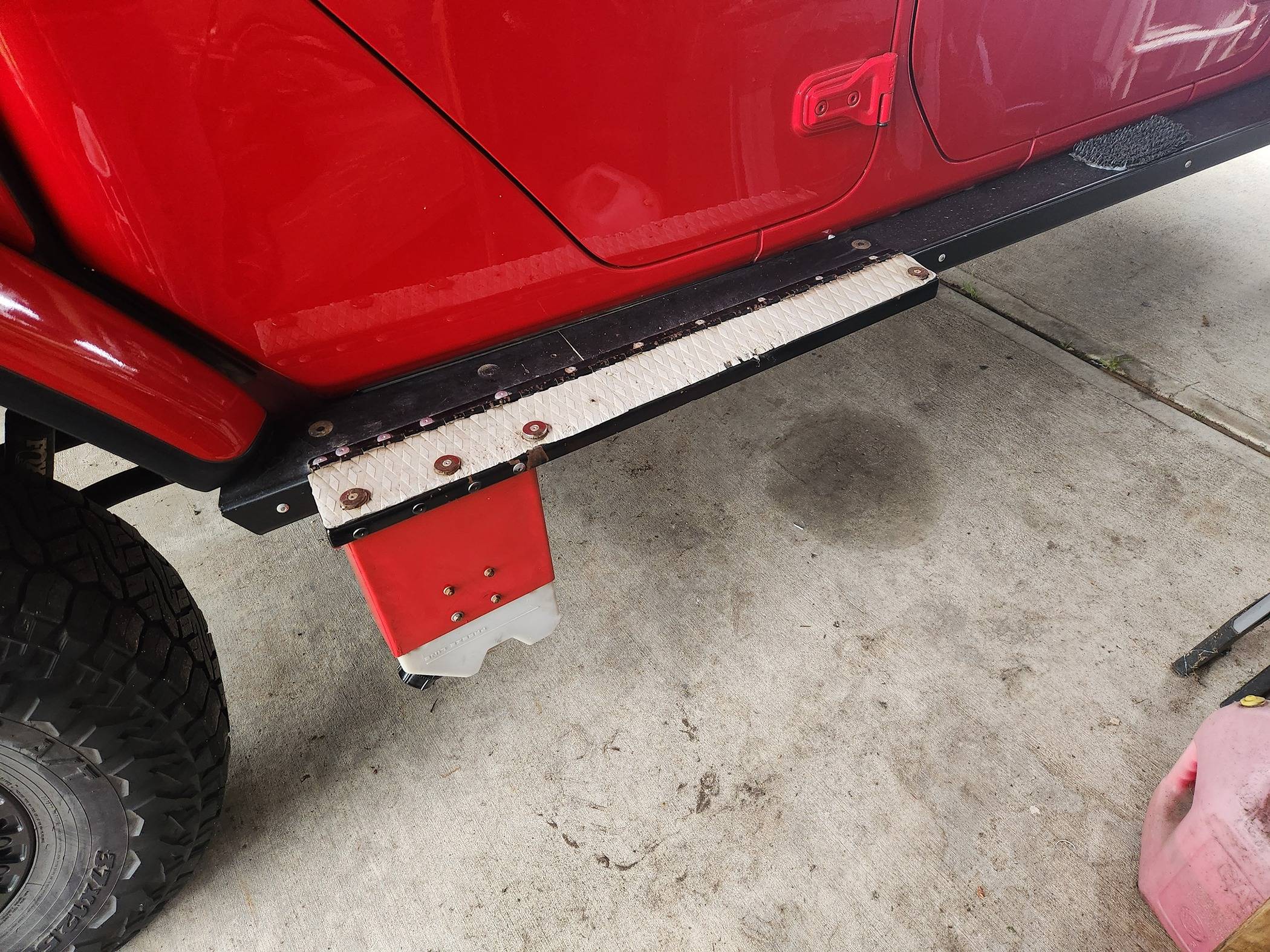 Jeep Gladiator Steps or Sliders....hhhmmm 20240412_112205