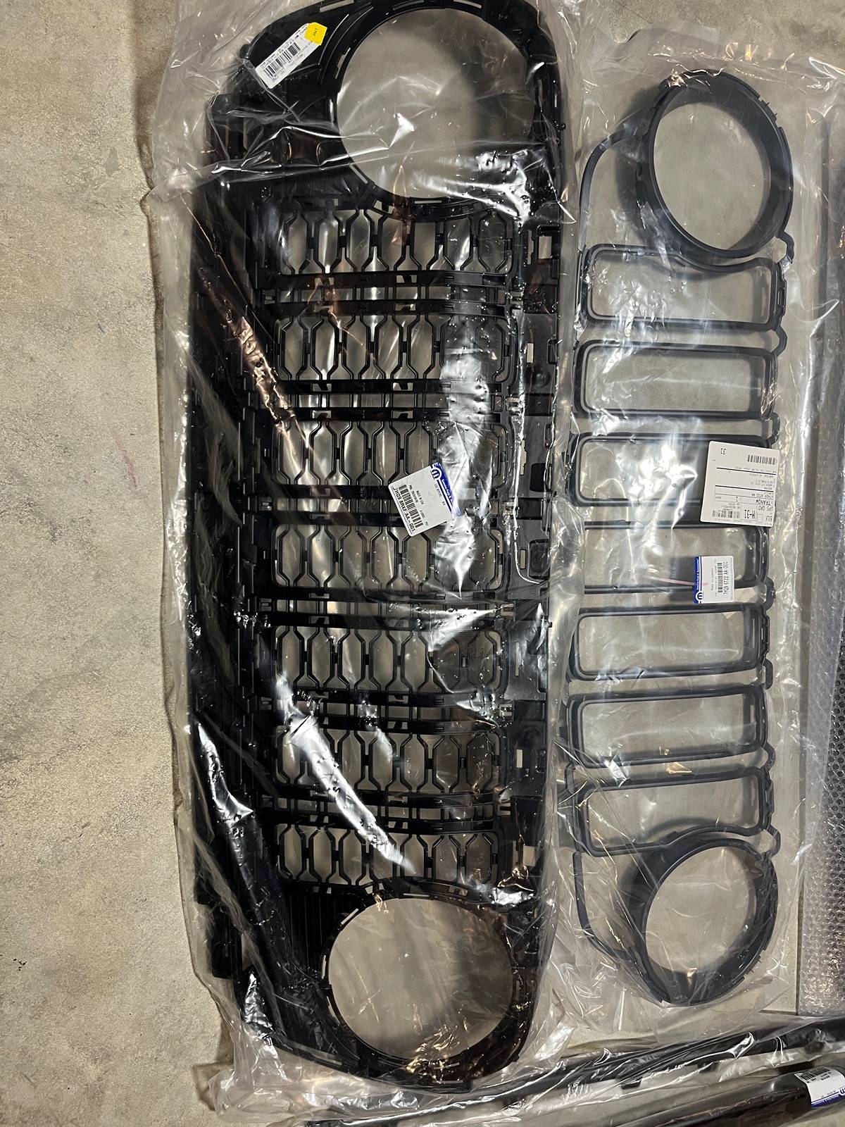Jeep Gladiator Part out sale! UPDATED on 13 Jan with New items IMG_3494