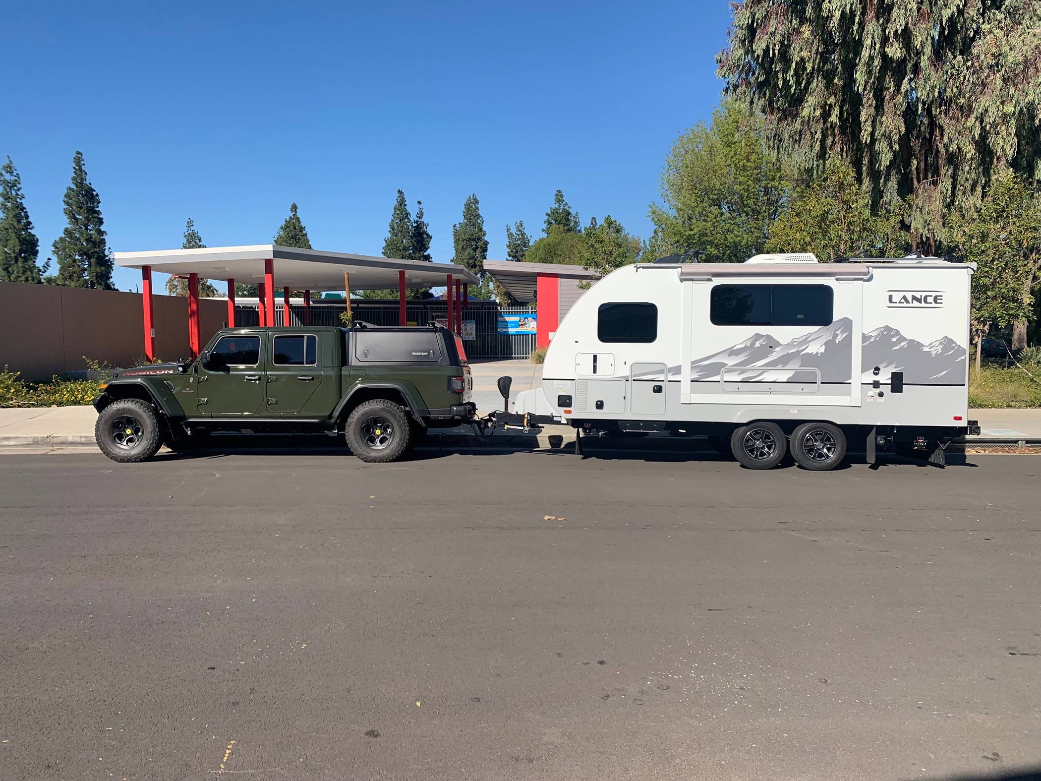 Jeep Gladiator Show us what camper / trailer / RV you're towing with your JT IMG_6390