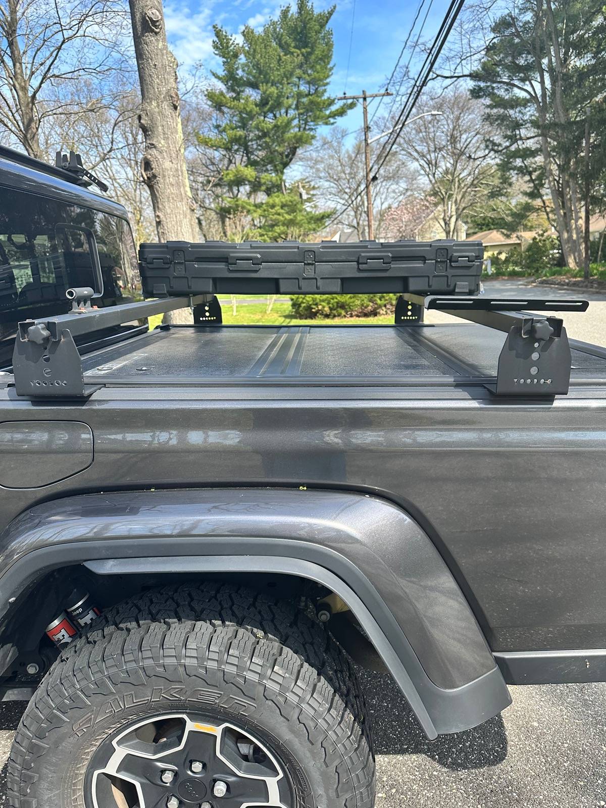 Jeep Gladiator Kbvoodoo Pro rack with 83L Roam storage bin with mounting kit $900 (1st edition steel) IMG_1292