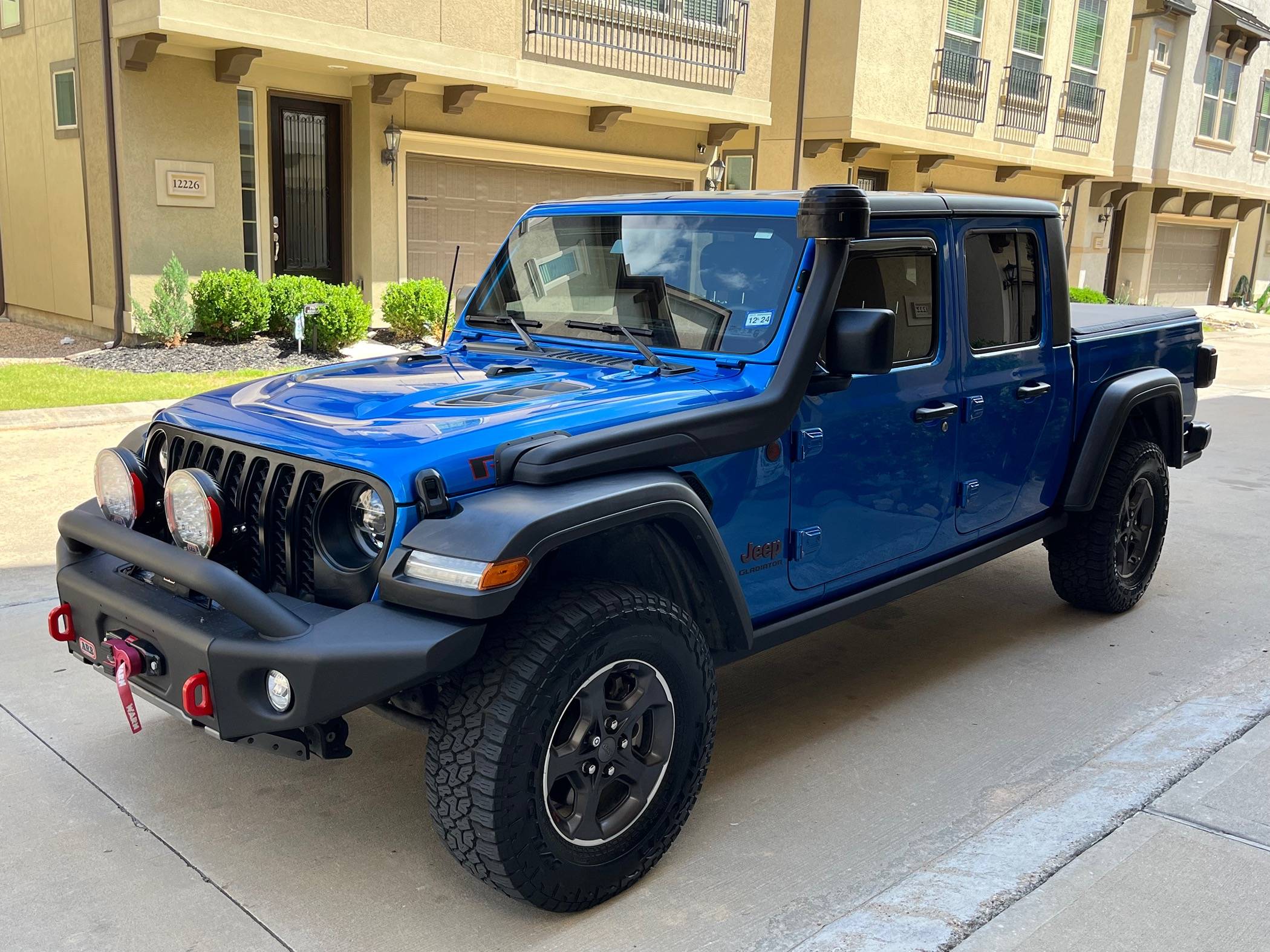 Jeep Gladiator JT Diesel Snorkel tempImageiRWAL3
