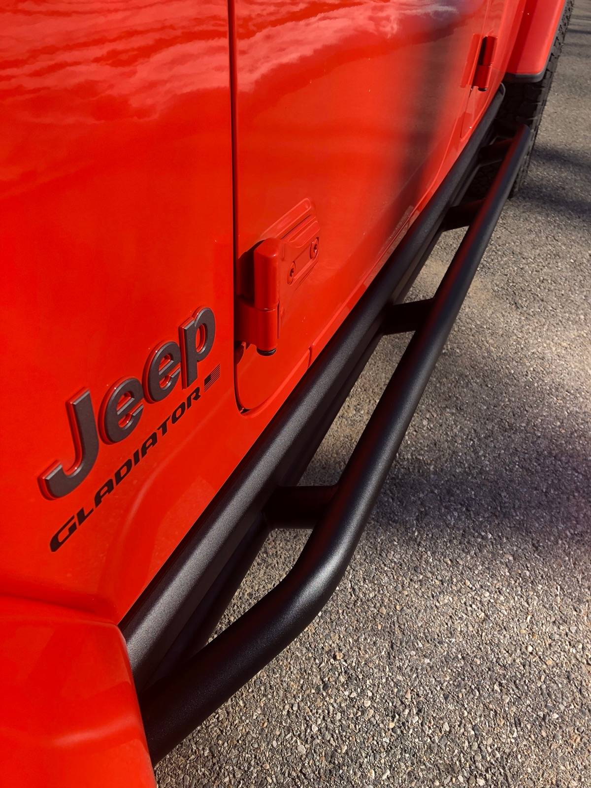 Jeep Gladiator Steps or Sliders....hhhmmm IMG_6260