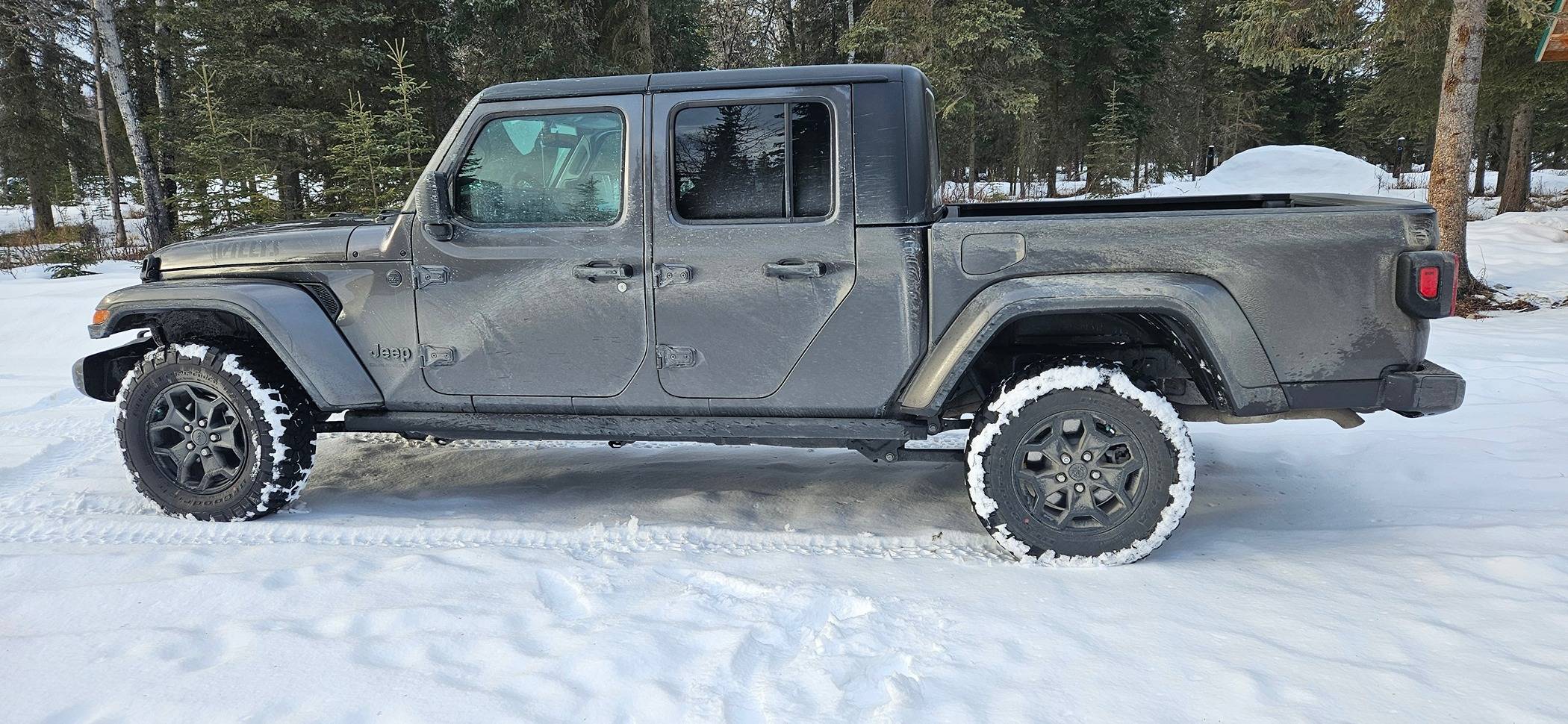 Jeep Gladiator 23 Granite Crystal Willys 20240312_180856
