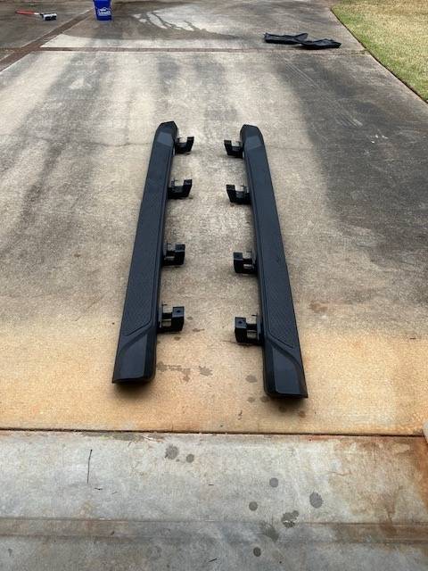 Jeep Gladiator Mopar 82215608 Side Steps for 20-24 Jeep Gladiator JT IMG_7842