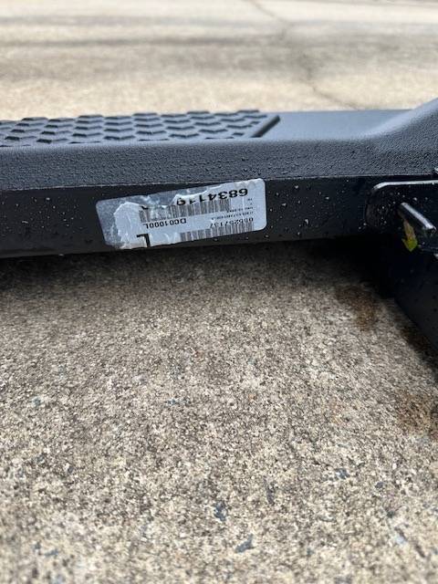 Jeep Gladiator Mopar 82215608 Side Steps for 20-24 Jeep Gladiator JT IMG_7843