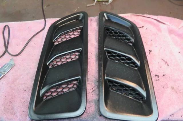 Jeep Gladiator Rubicon hood vents IMG_3815