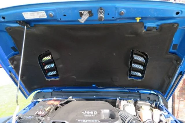 Jeep Gladiator Rubicon hood vents IMG_3817