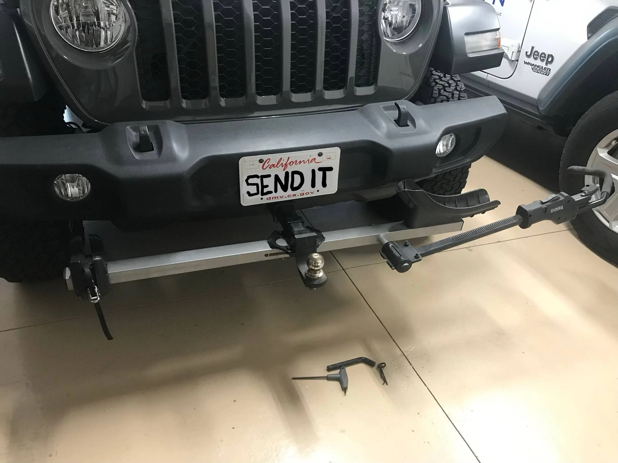 Jeep Gladiator Bike rack in front? BEA978A2-B32E-448E-9698-64FD1EFA58B4