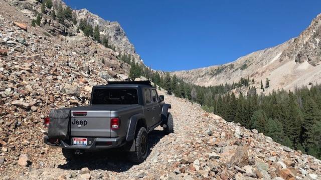 Jeep Gladiator Sport S Capability jt16