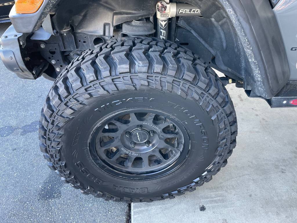 Jeep Gladiator Top 4 Mickey Thompson Baja Tires 2wrvK1