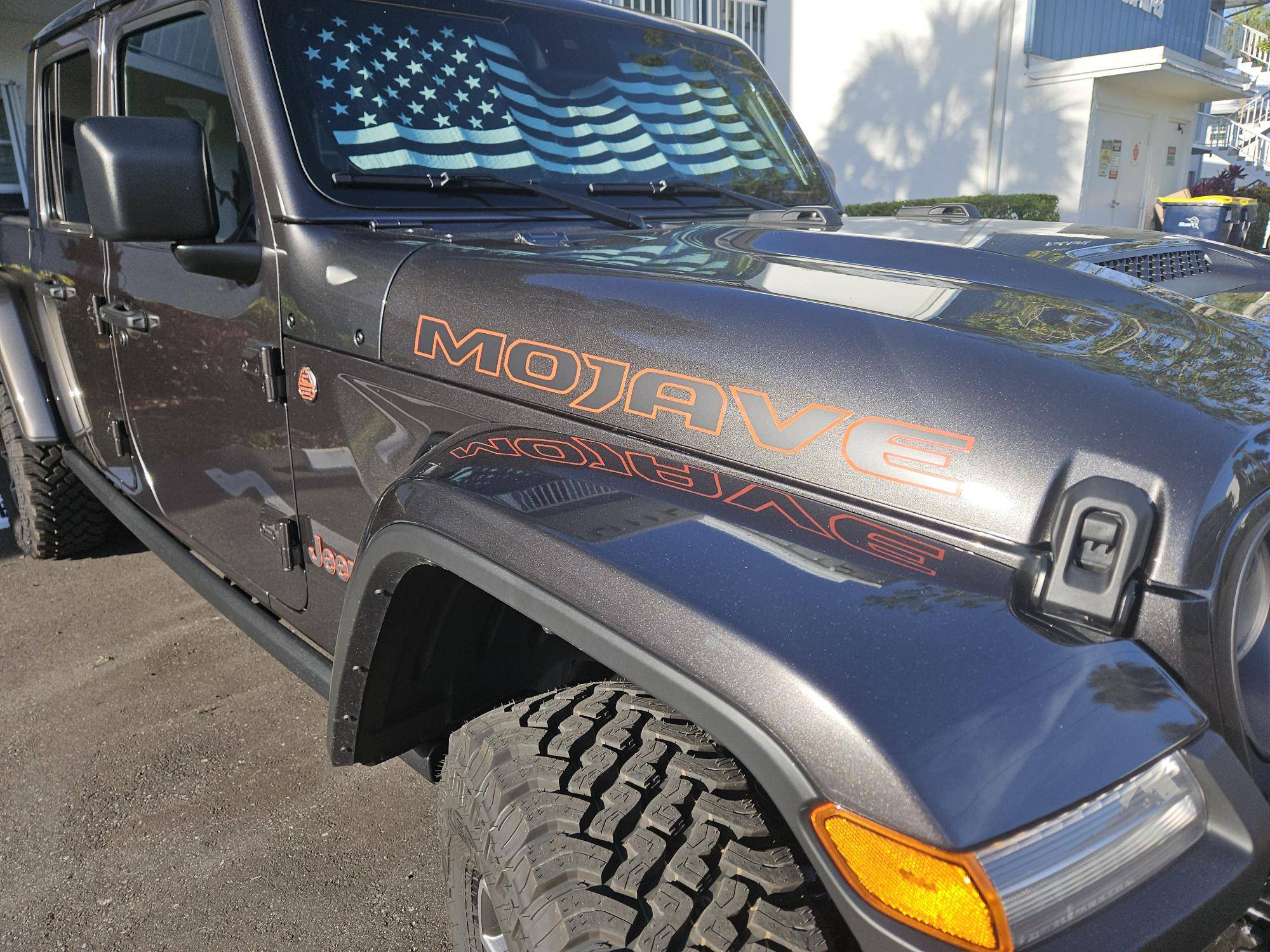 Jeep Gladiator 2024 Mojavicon to be 1000000743