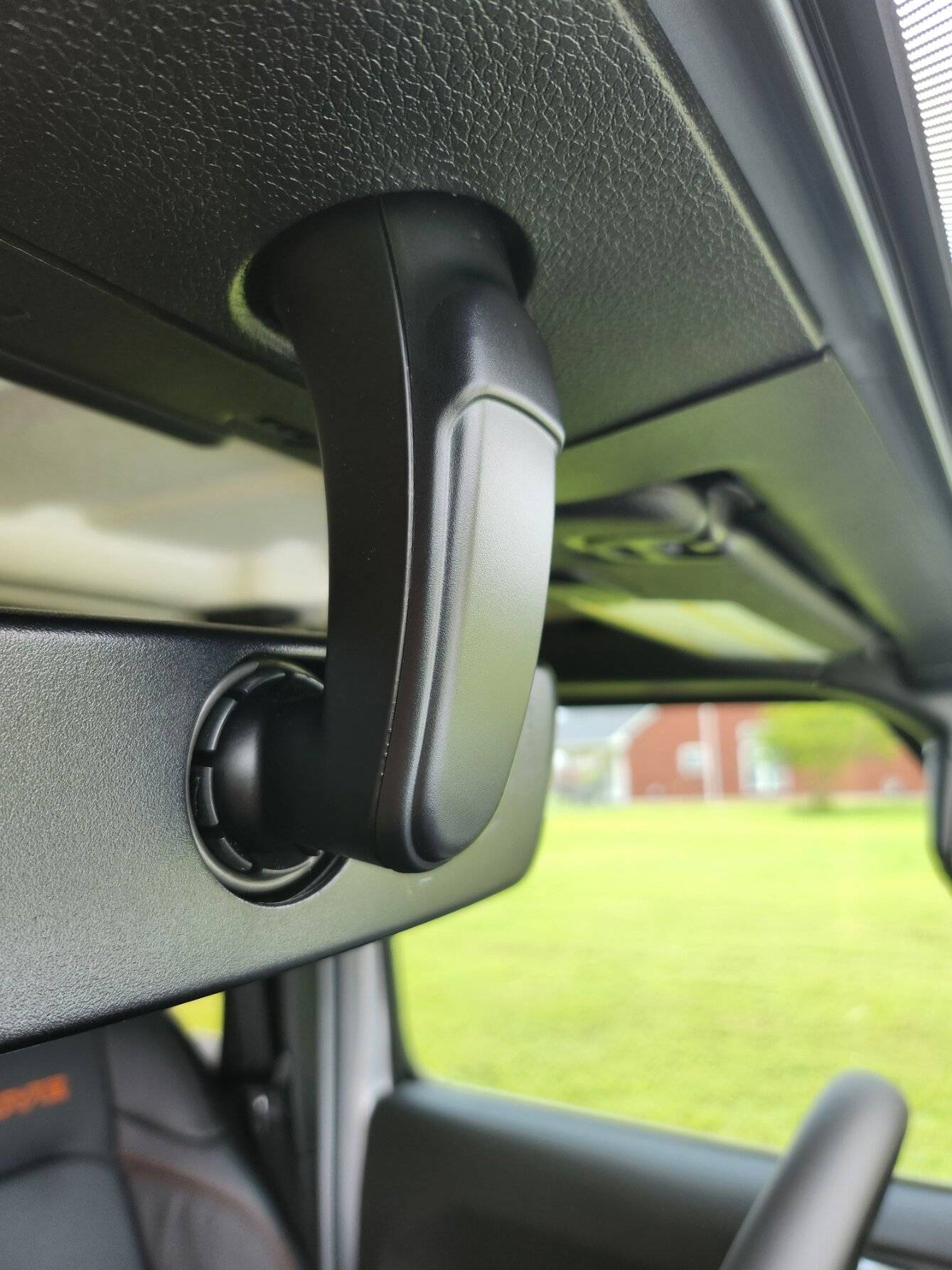 Jeep Gladiator Mirror Tap for 12v source? MojaveMirror