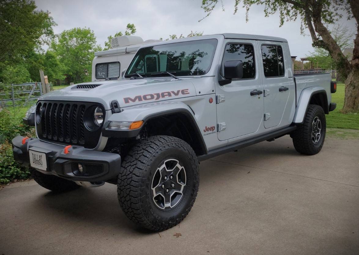 Jeep Gladiator Mirror Tap for 12v source? 2023JeepGladiatorMojave1