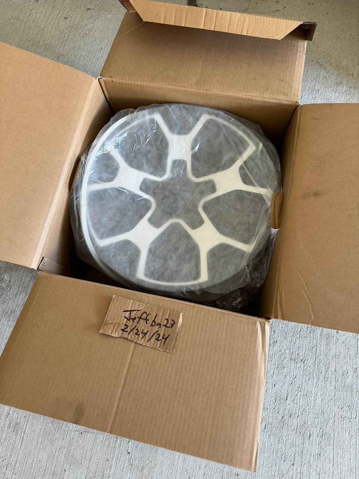 Jeep Gladiator FS: Genuine Mopar 17" Rubicon Alloy Wheels w/ TPMS IMG_1378.JPEG