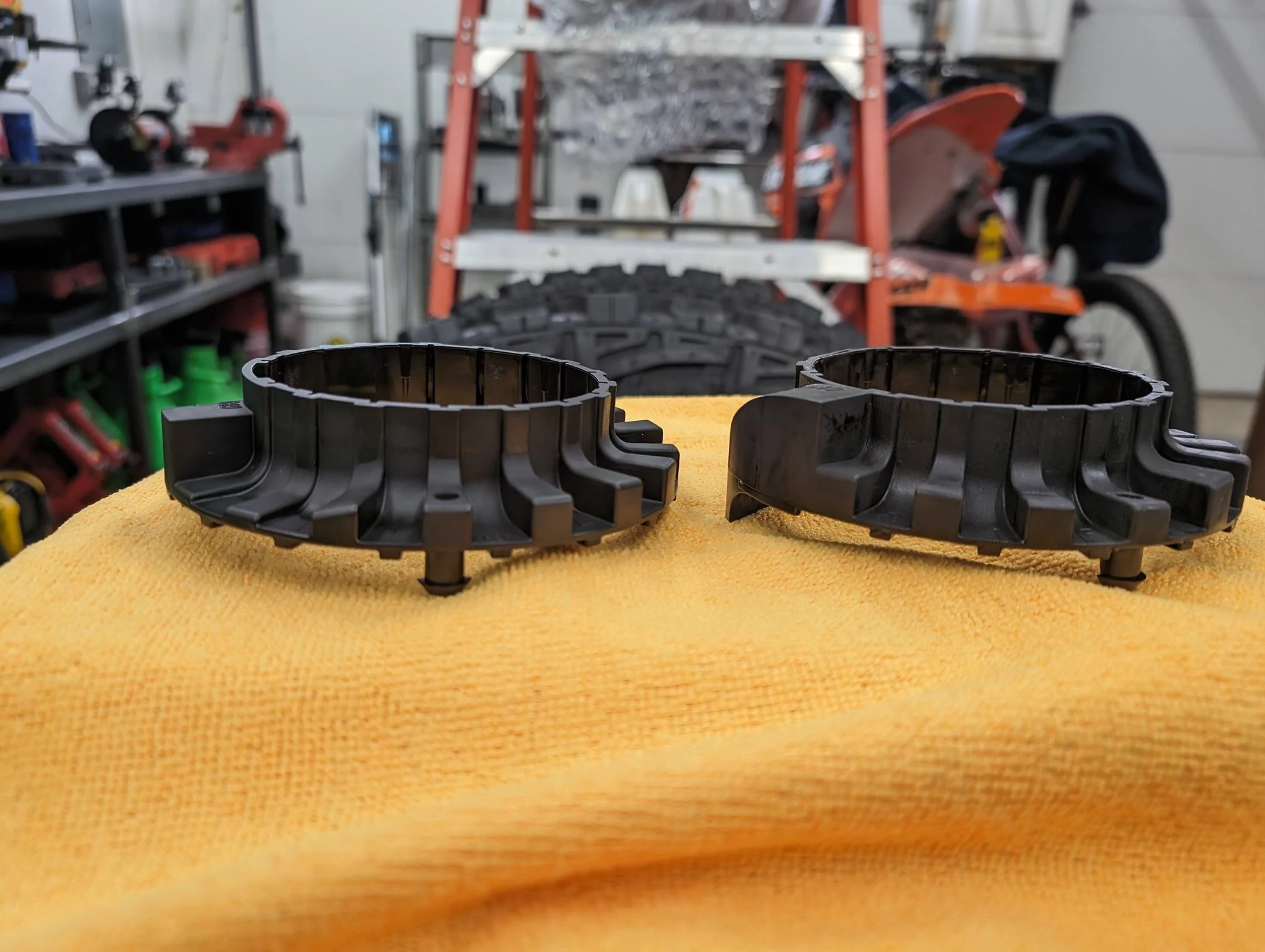 Jeep Gladiator Mopar 2" Lift Bottom Isolators Look Weird... PXL_20240418_154228800.MP