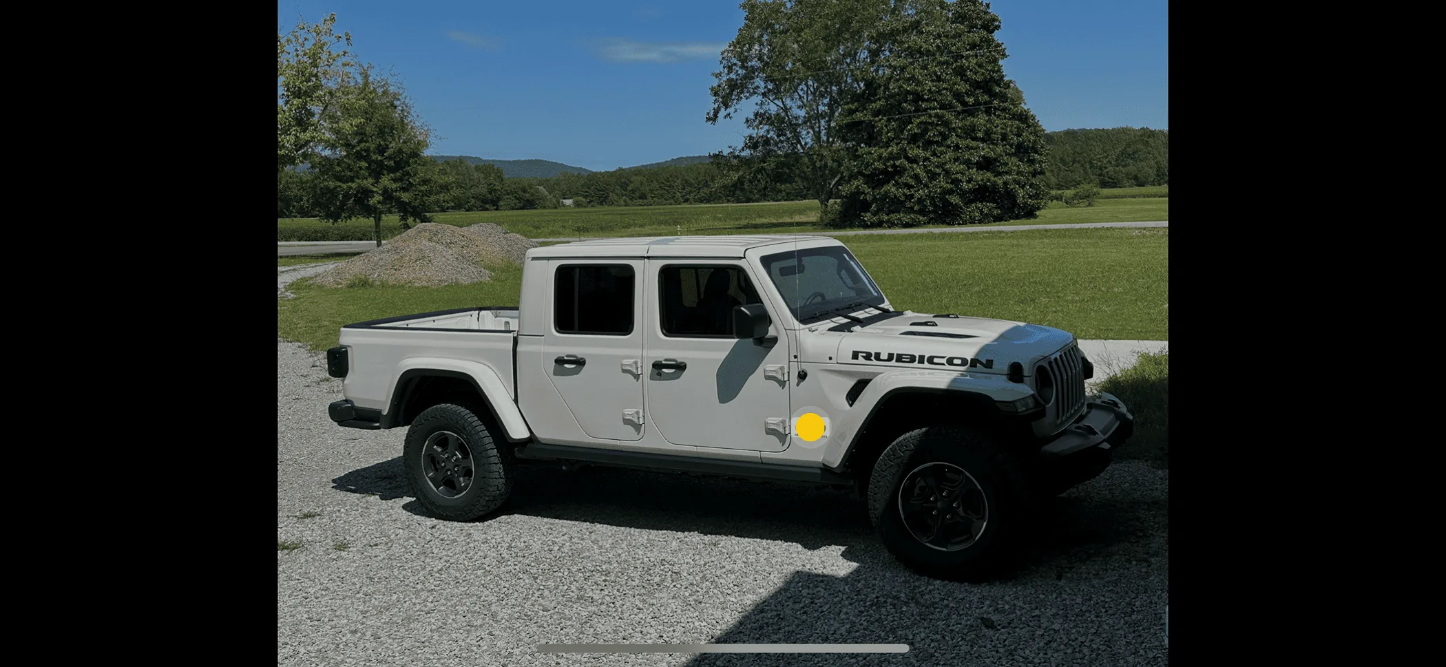 Jeep Gladiator 2023 hard top - white color match $2650 OBO IMG_6410