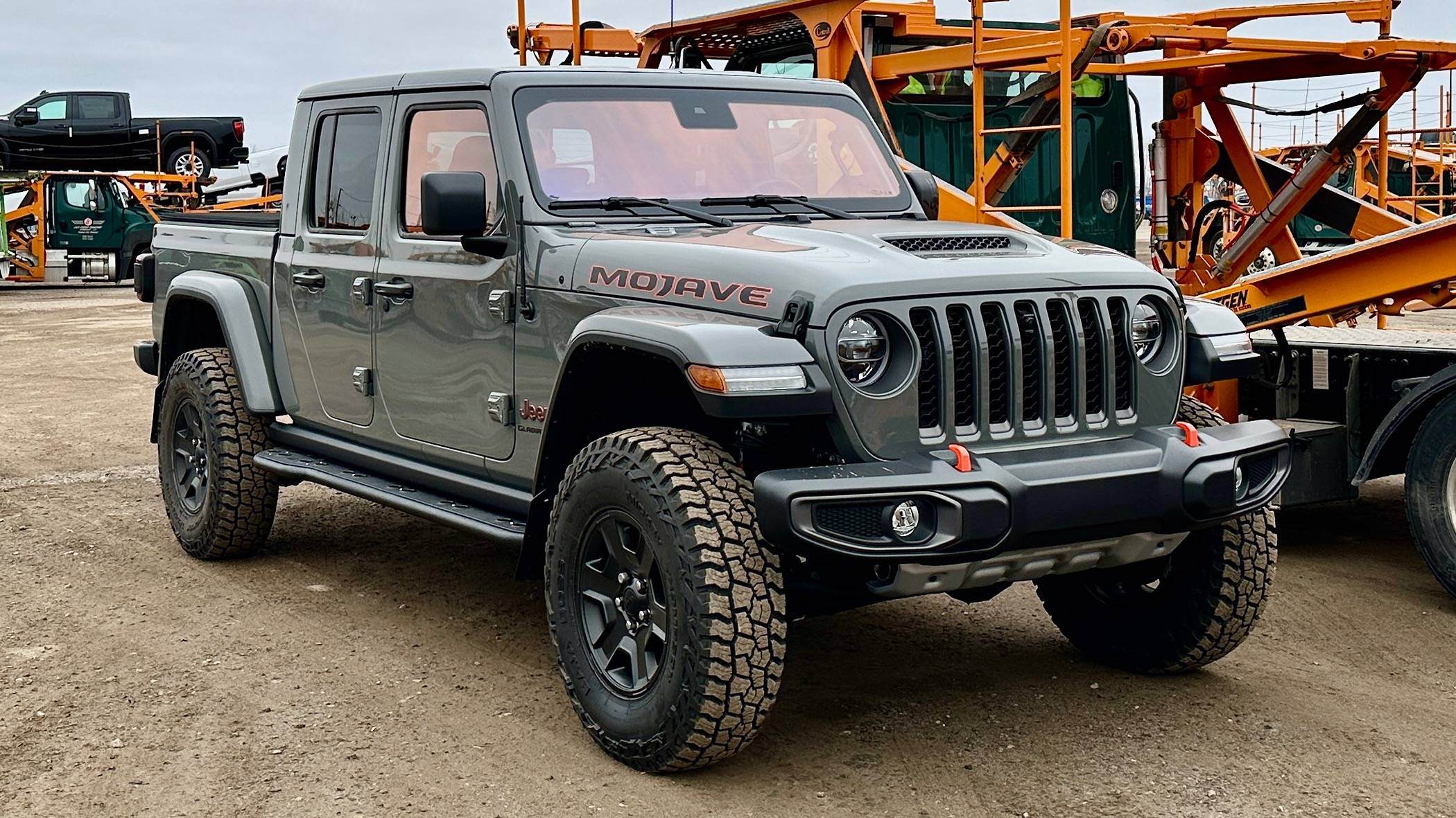 Jeep Gladiator Tinted the windshield IMG_1807