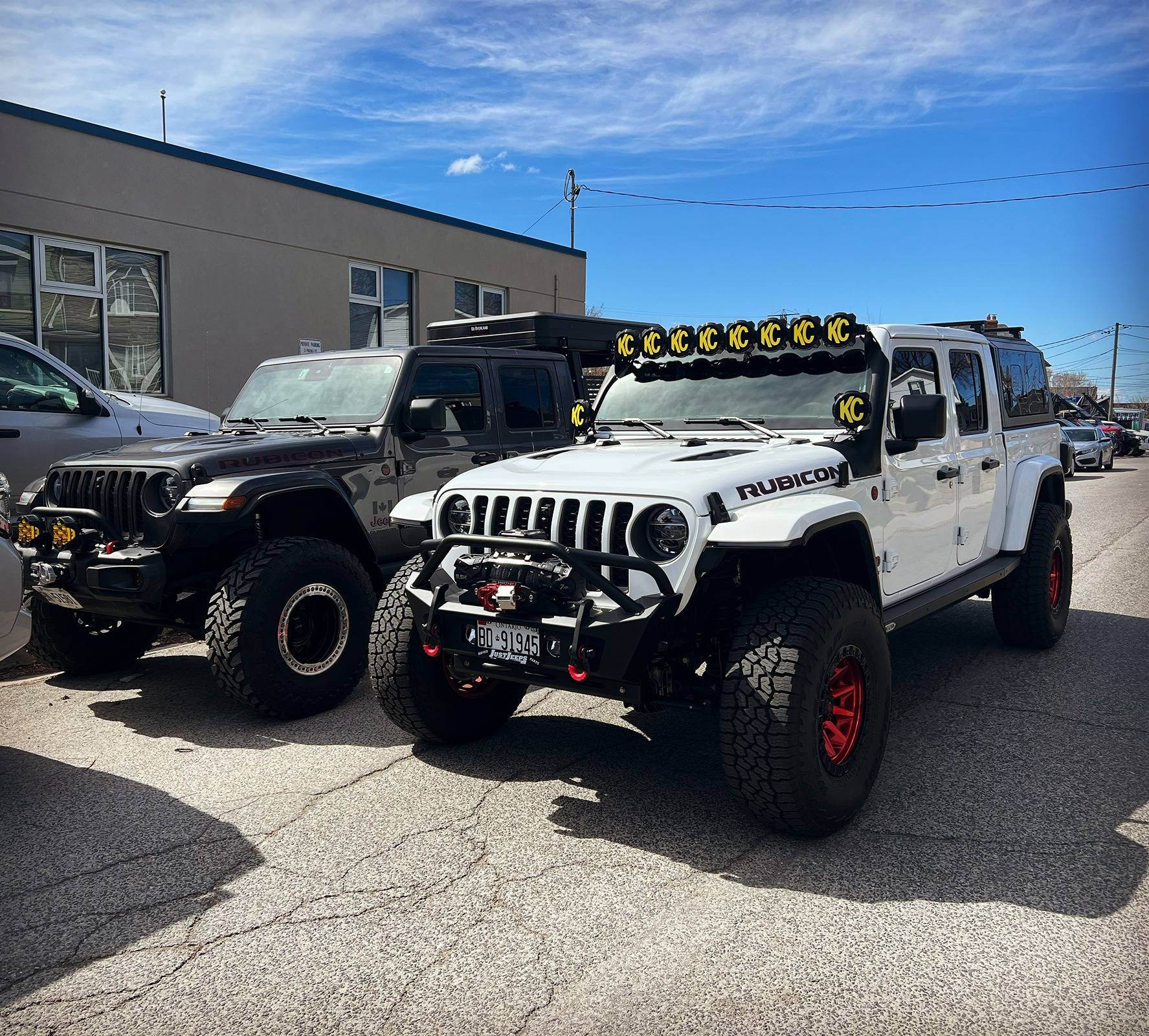 Jeep Gladiator BRIGHT WHITE Gladiator JT Club Image (13)