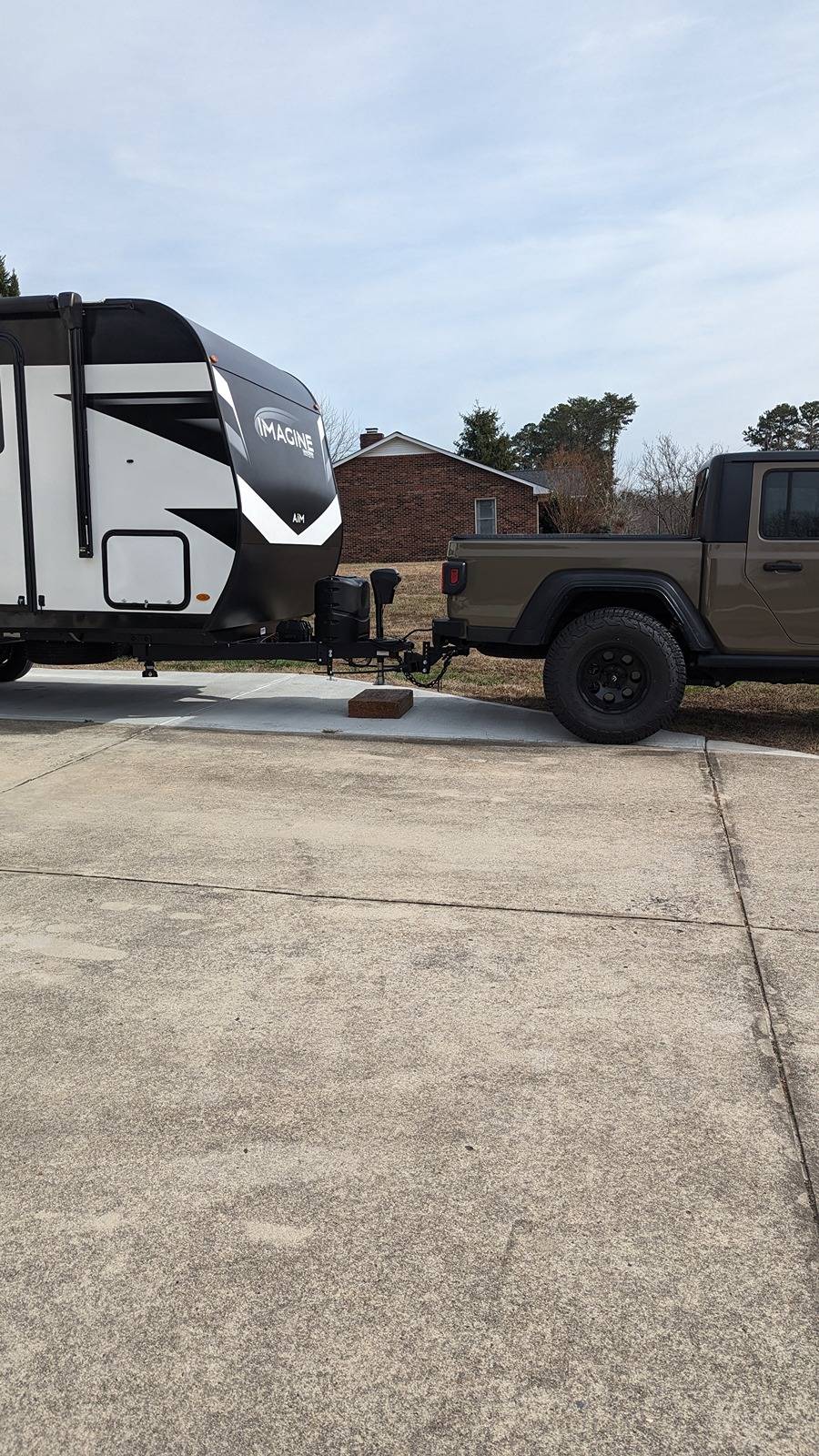 Jeep Gladiator Gladiator is crap for towing PXL_20231216_173343573