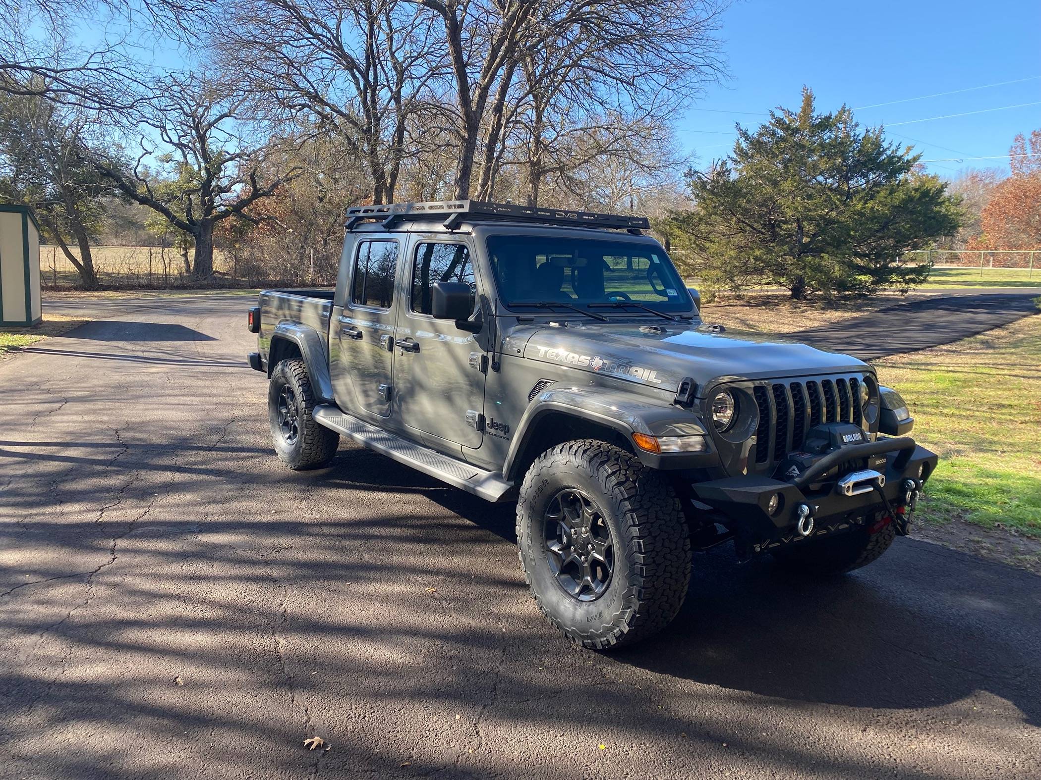 Jeep Gladiator Old school vs new school IMG_1535