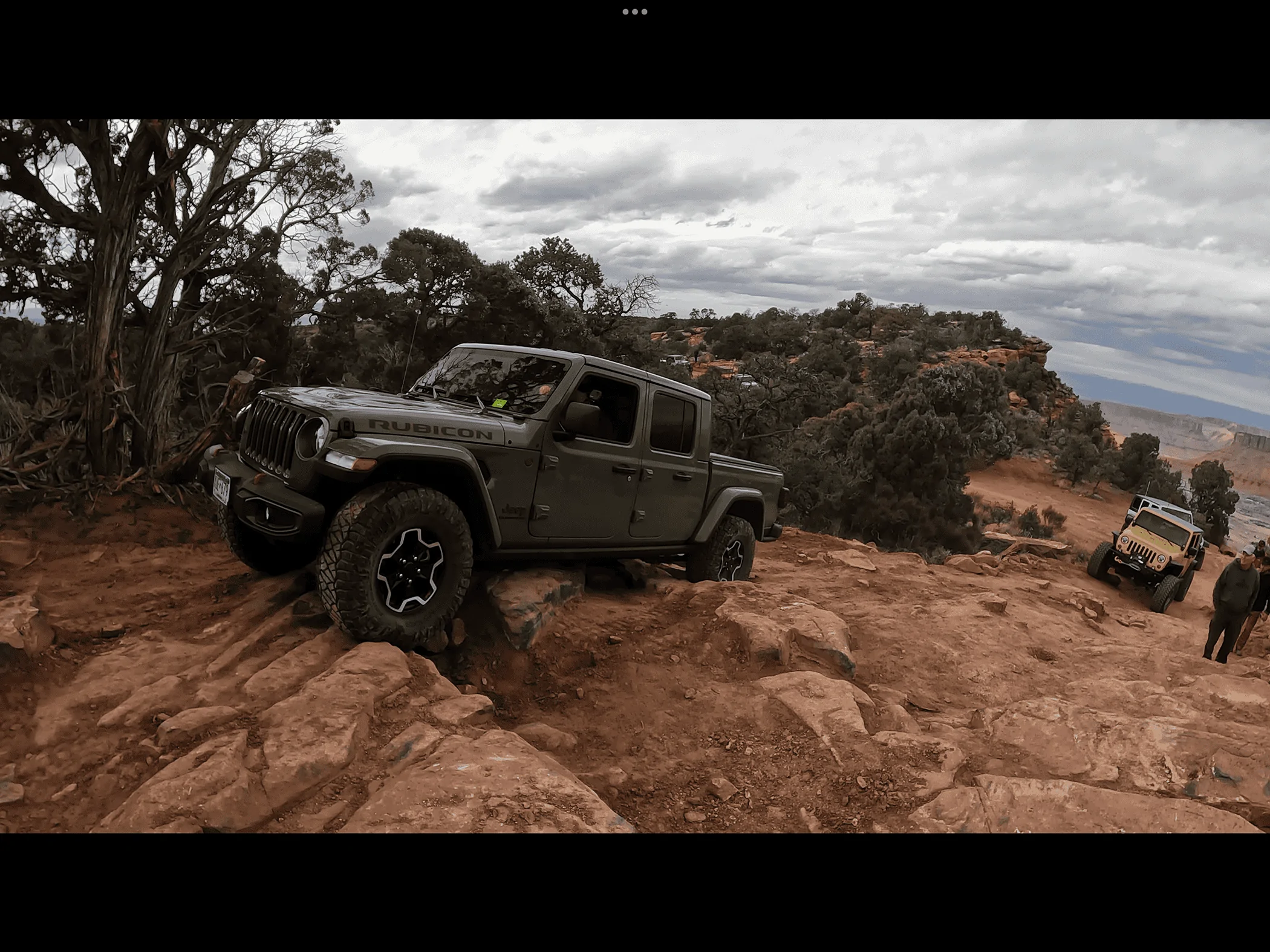 Jeep Gladiator 37 inch vs my 33 inch. Same tire weight. Does Tire weight or Tire size matter more? IMG_3226