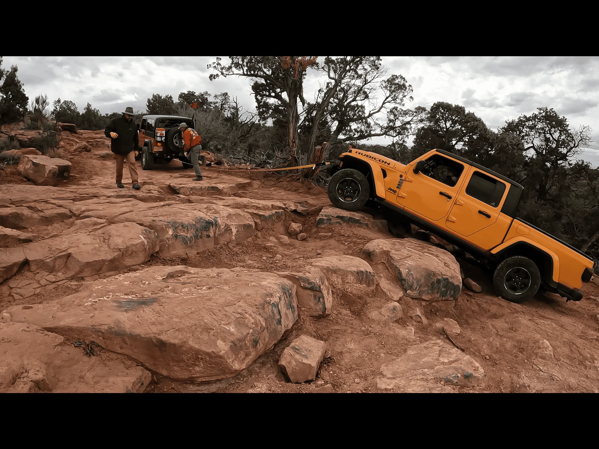 Jeep Gladiator 37 inch vs my 33 inch. Same tire weight. Does Tire weight or Tire size matter more? IMG_3225