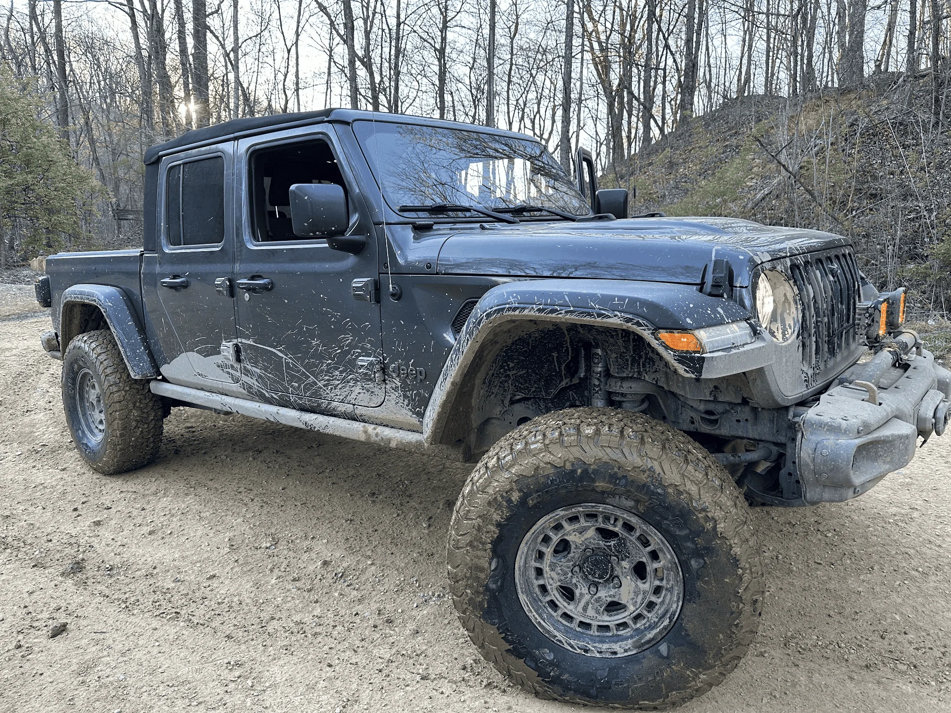 Jeep Gladiator Off road lights on Mopar steel bumper ideas 1713835661369-mi