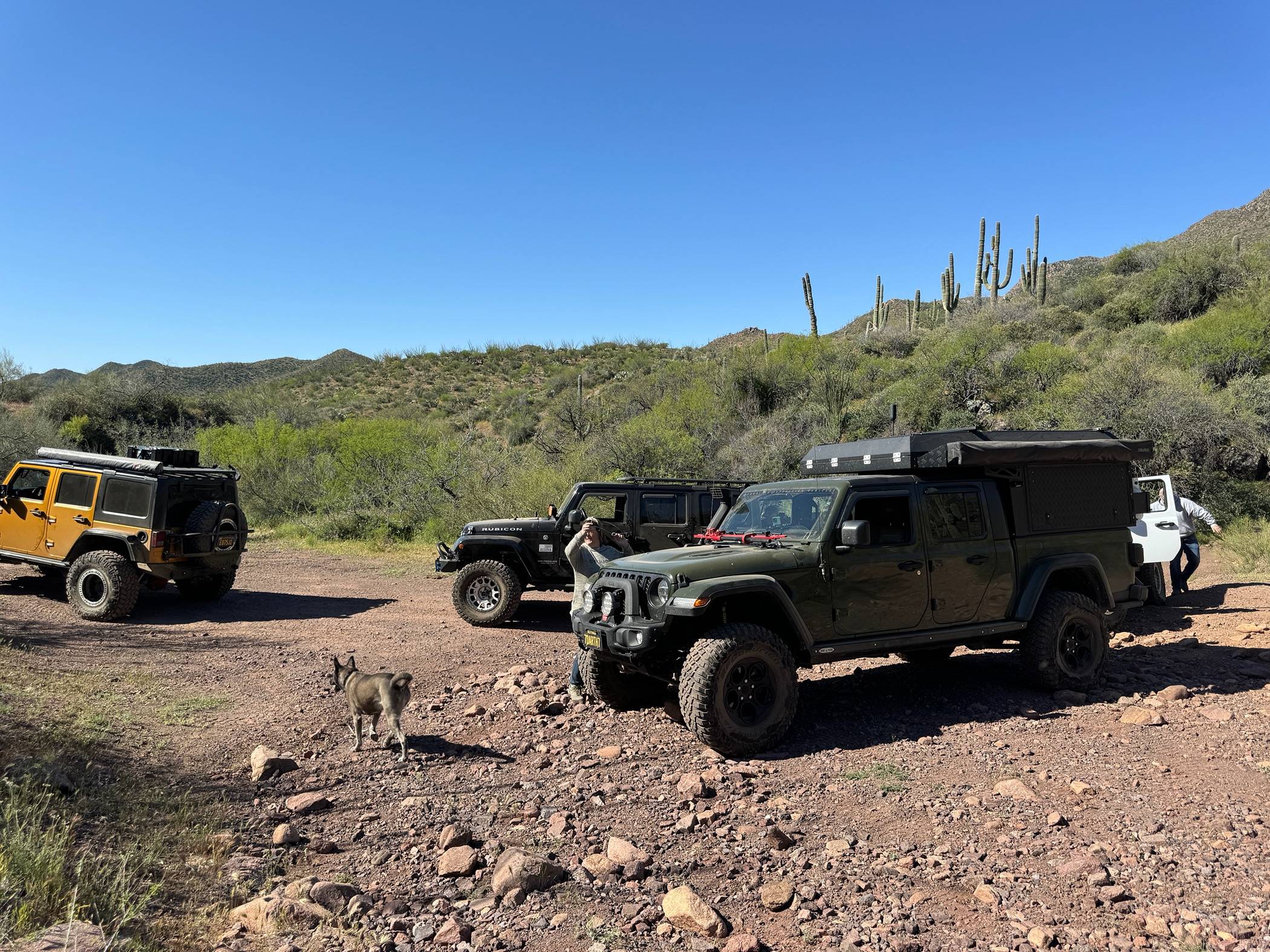 Jeep Gladiator Alu-Cab Canopy Camper Roll Call IMG_0742