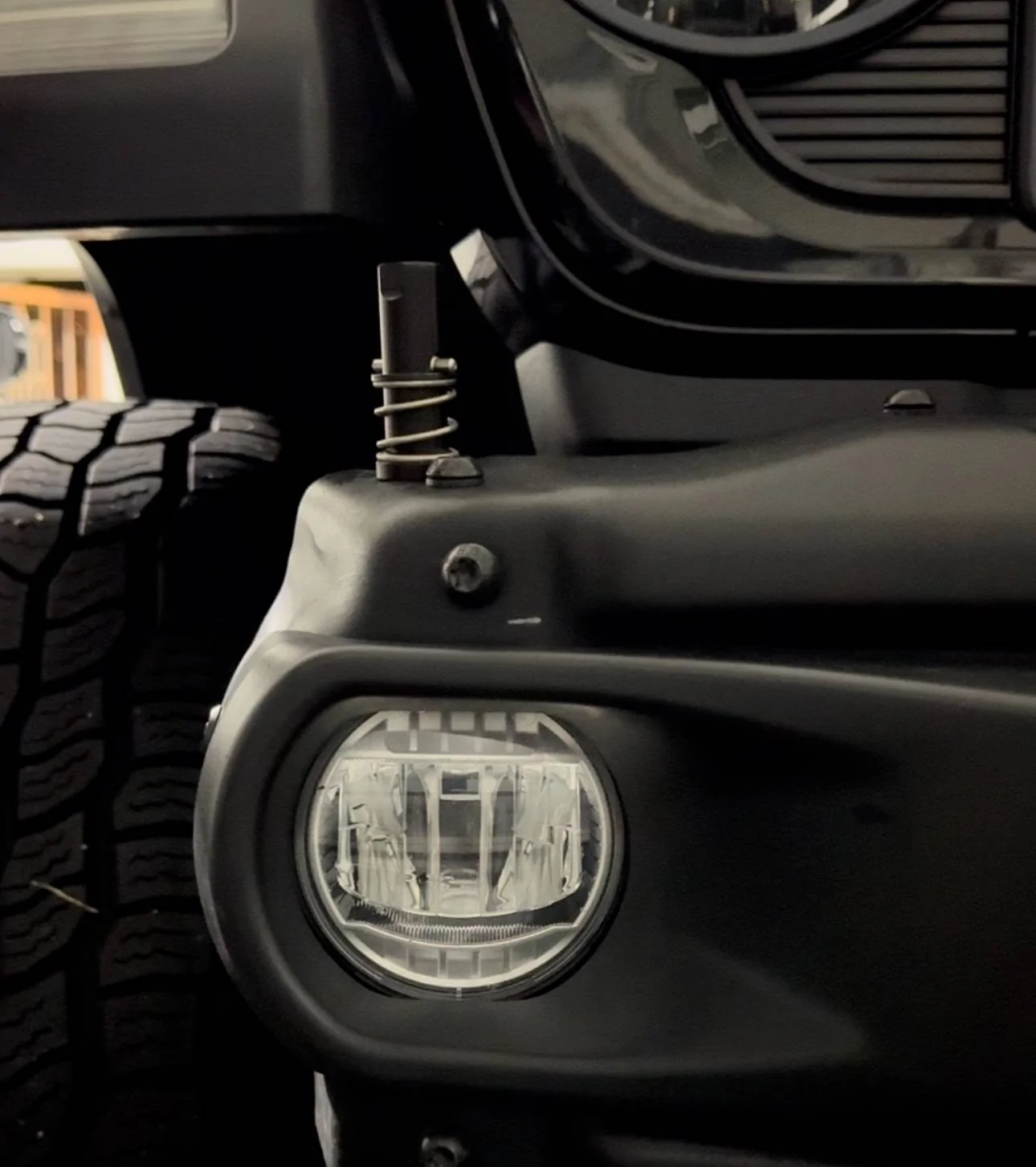 Jeep Gladiator Dunes Safety Flag/Whip mount points? IMG_2256