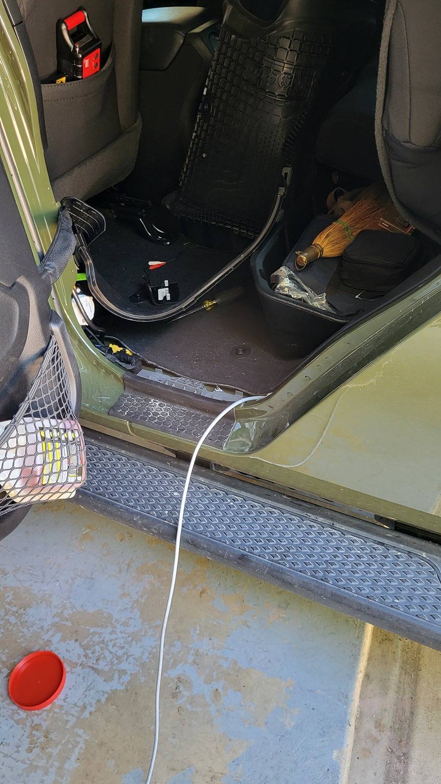 Jeep Gladiator Found new way to get coax/wire from cab to bed. 20240422_143400
