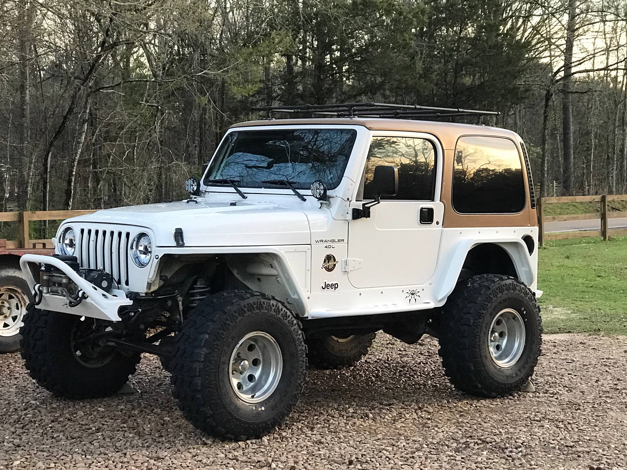 Jeep Gladiator Old school vs new school IMG_0199
