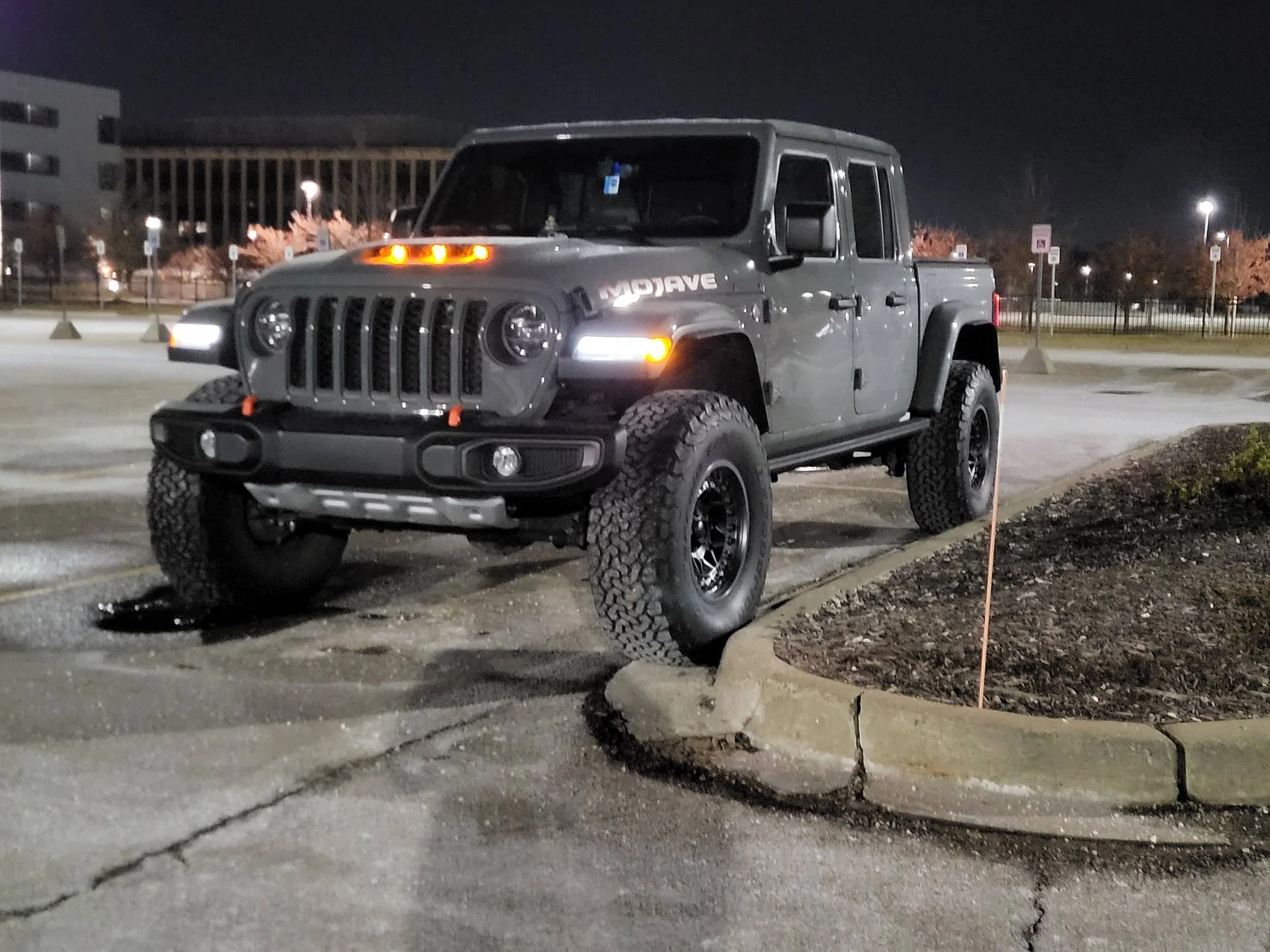 Jeep Gladiator Let's see those Mojave's and Mods 20240104_212336