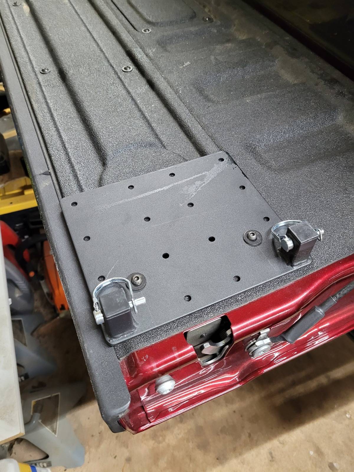 Jeep Gladiator Tailgate steps. has anyone installed something like this? Opinions? ladder mount