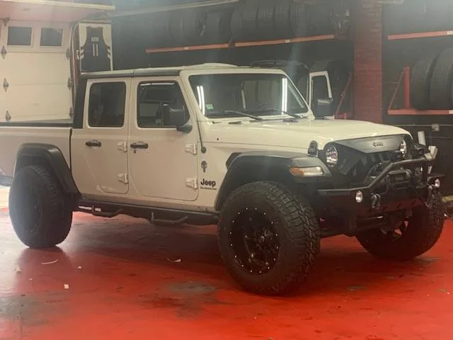 Jeep Gladiator Angry Grill Question IMG_5238