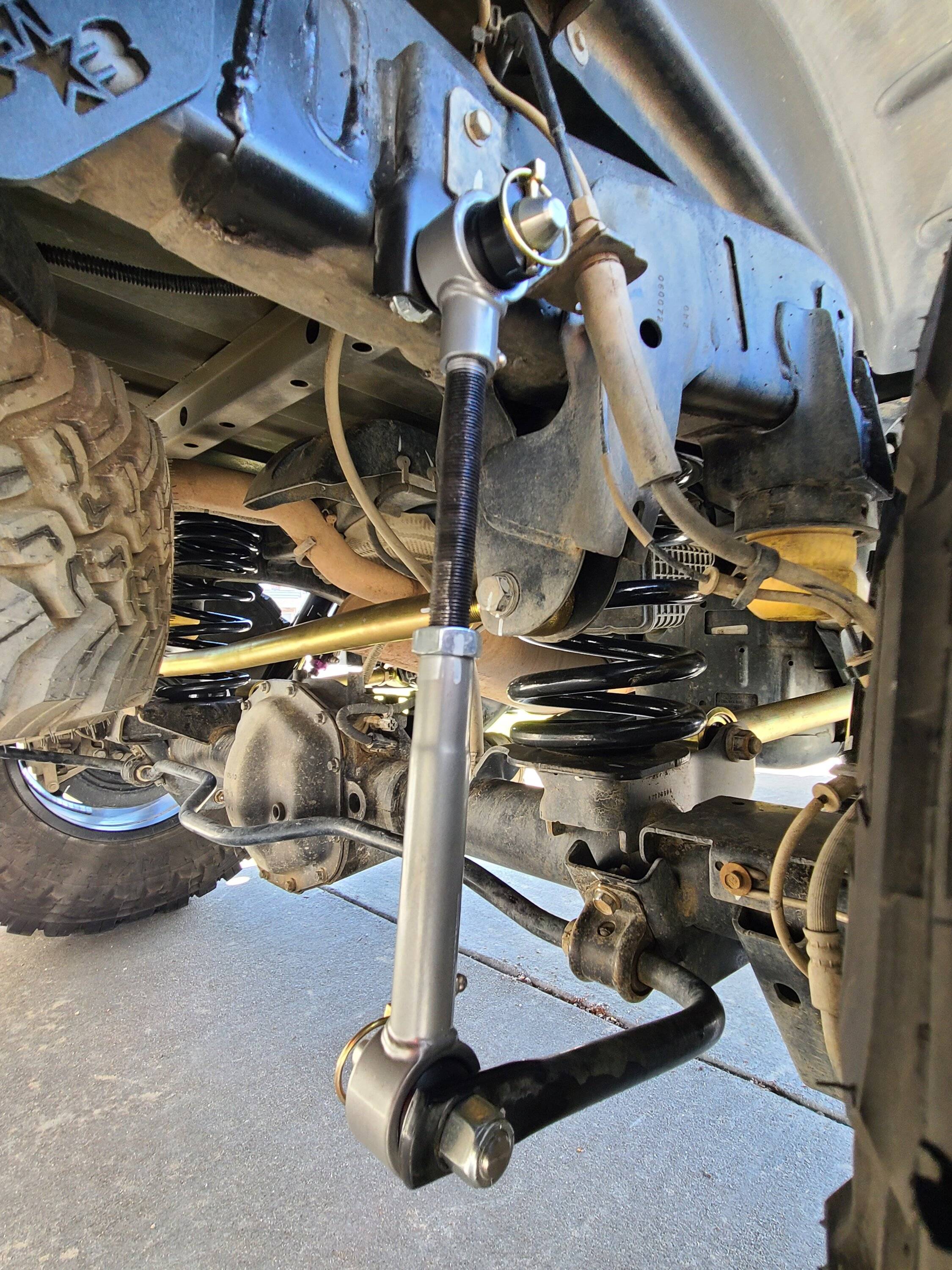 Jeep Gladiator Sway Bar Disconnects: Ultimate Off-Road Upgrade Guide