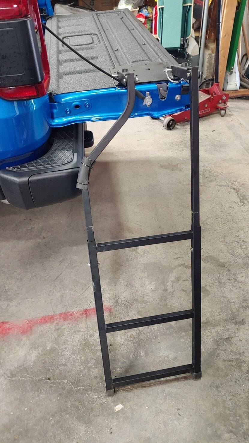 Jeep Gladiator Tailgate steps. has anyone installed something like this? Opinions? 20220812_135743