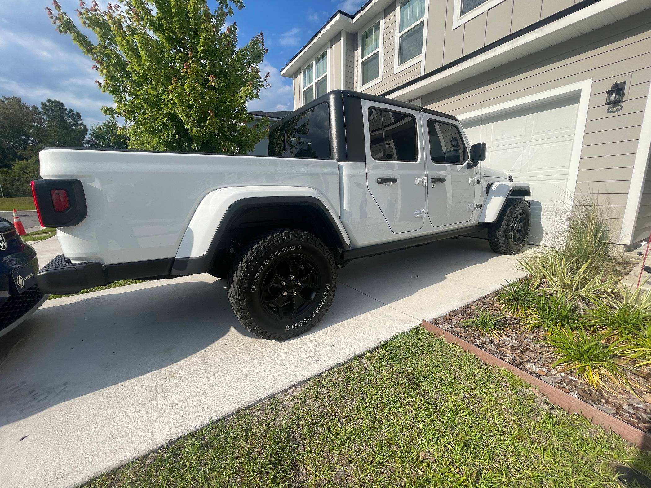 Jeep Gladiator 2022 Gladiator Willy’s, ~25k miles, $34,500obo Exterior Pass Rear Full2
