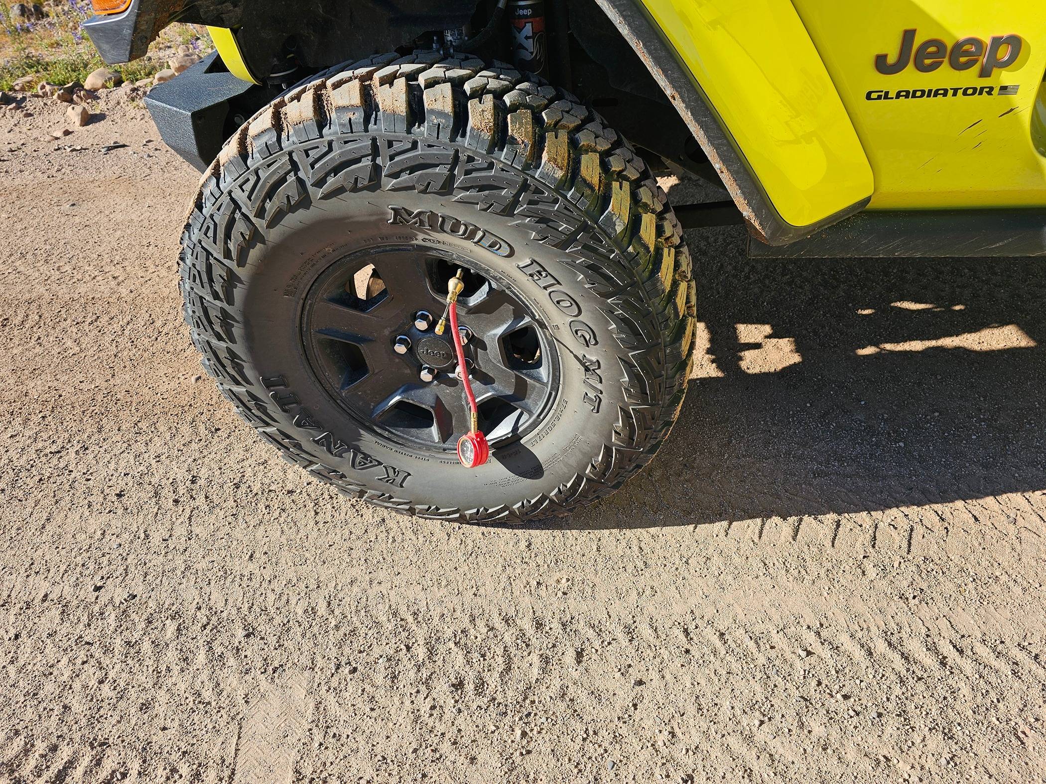 Jeep Gladiator New 37" Mud Hogs .. 20240406_082027